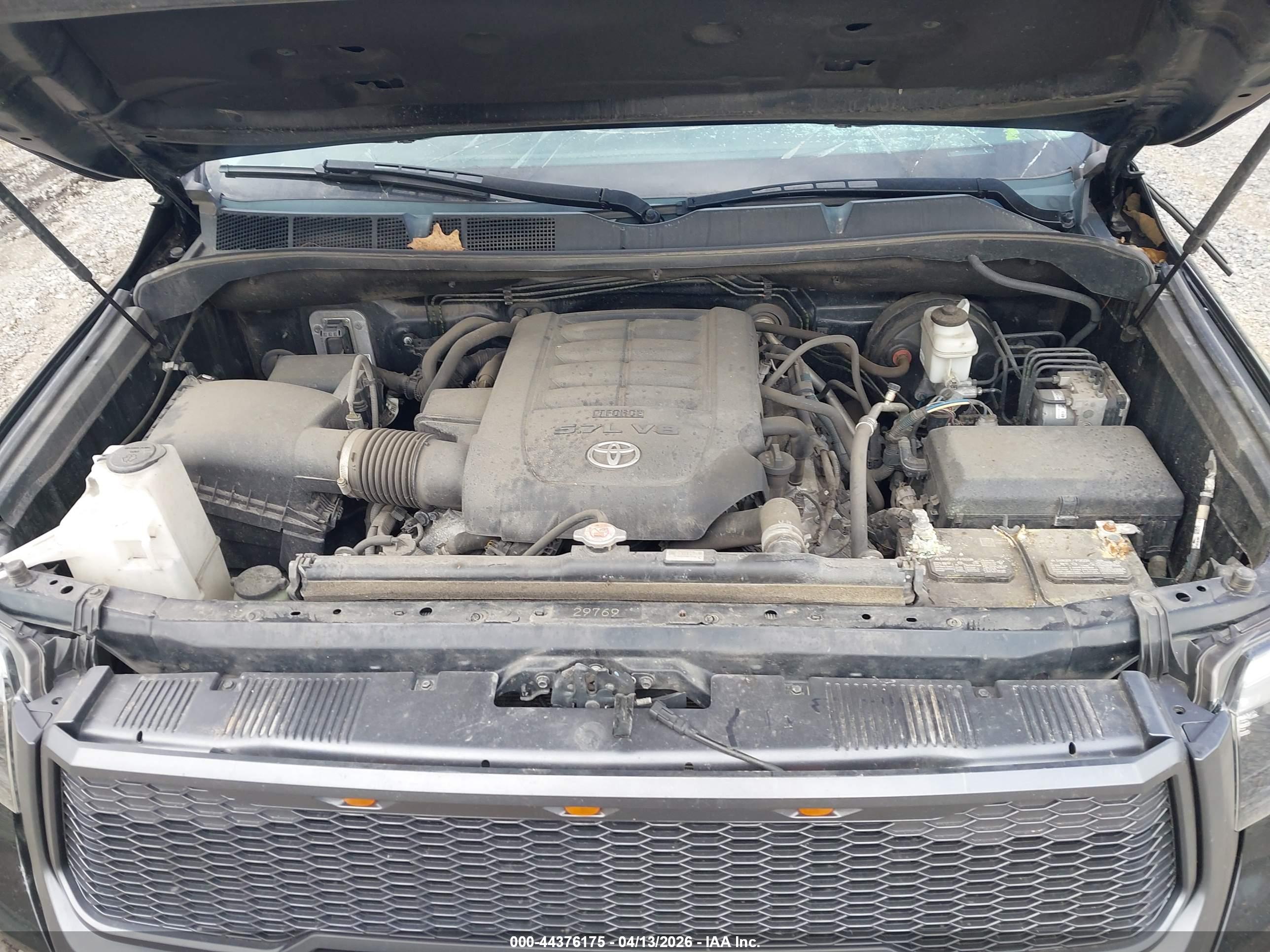 TOYOTA TUNDRA image 10
