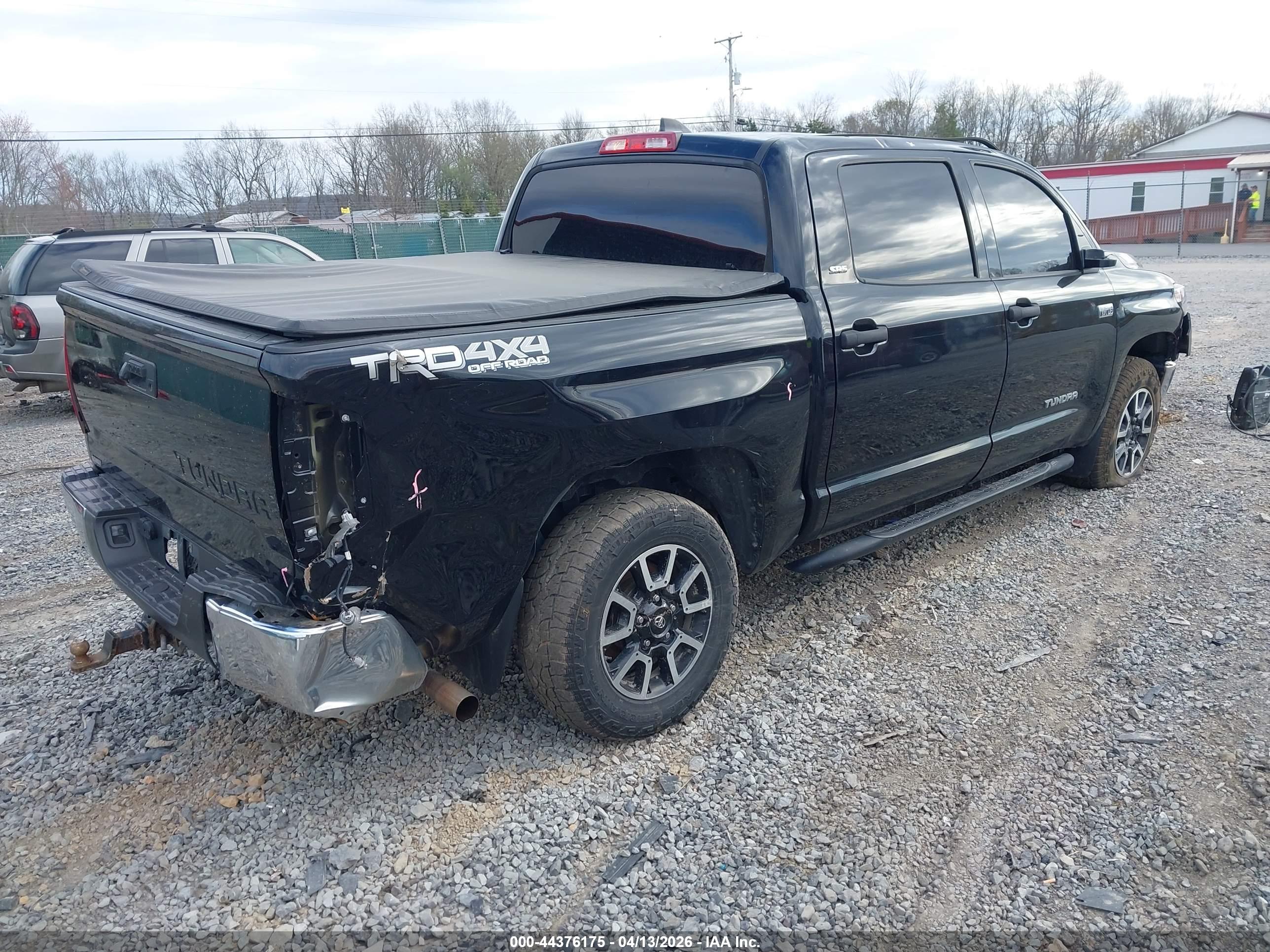 TOYOTA TUNDRA image 4