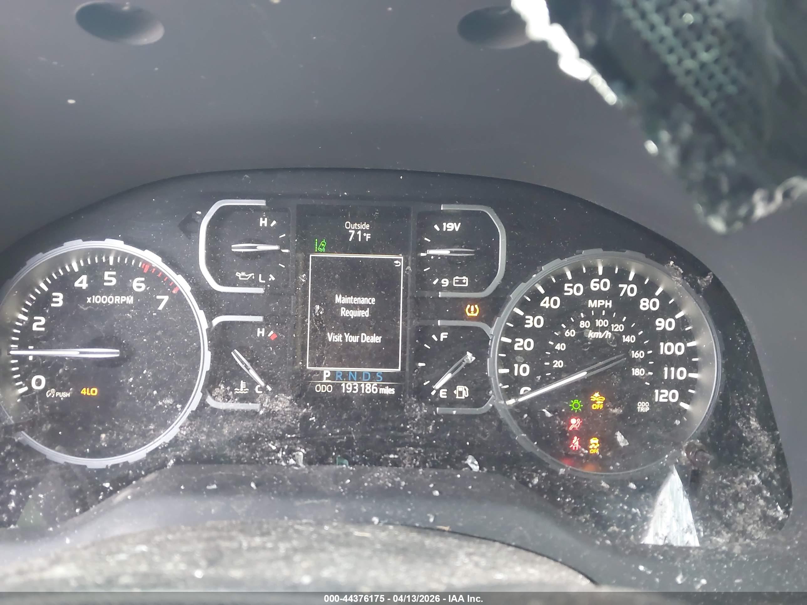 TOYOTA TUNDRA image 7