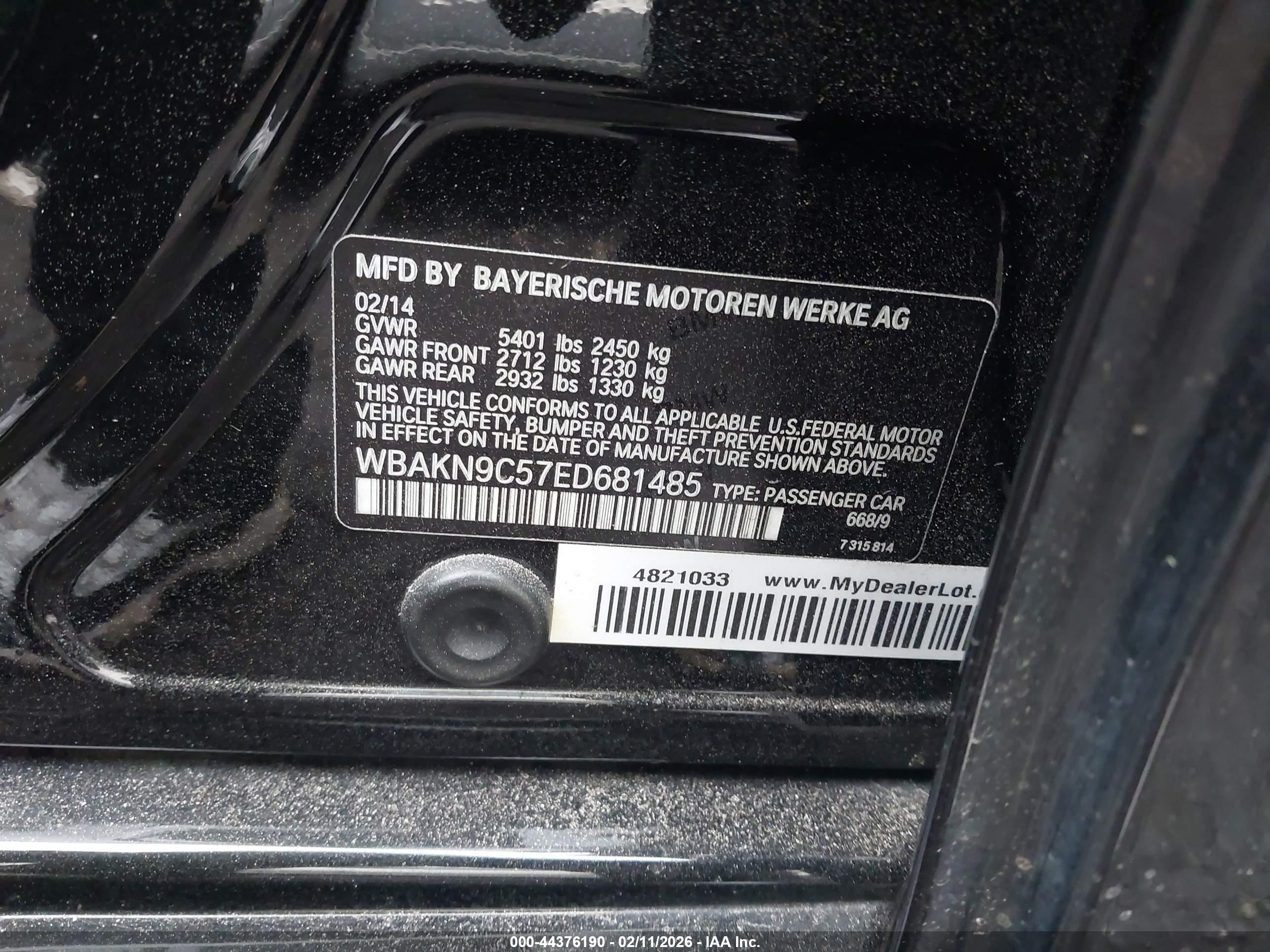 BMW 550I image 9