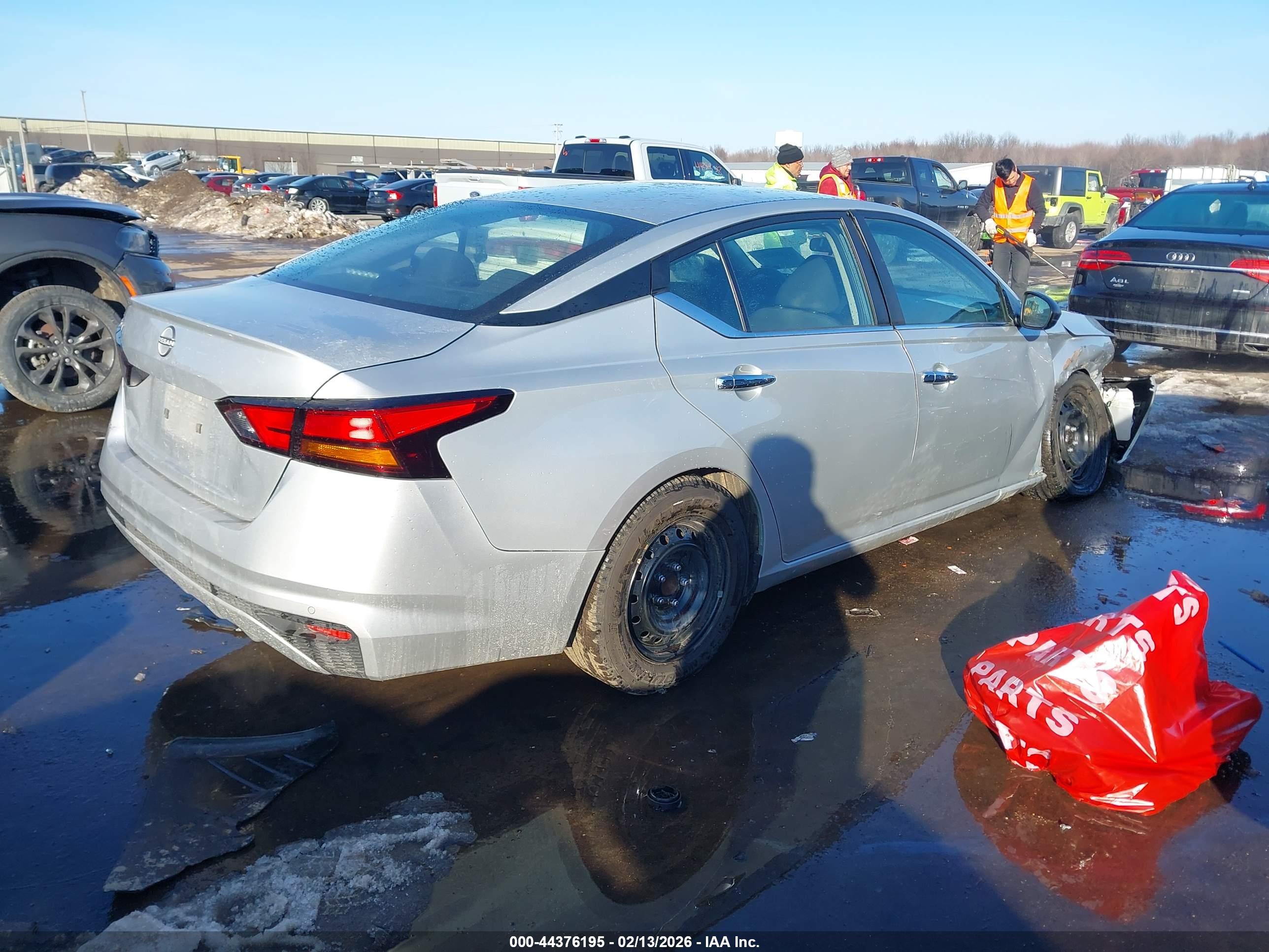 NISSAN ALTIMA image 4