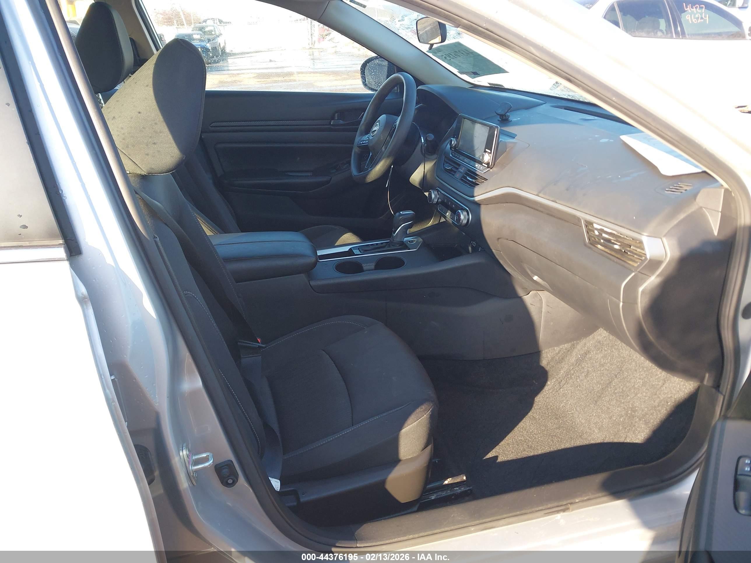 NISSAN ALTIMA image 5