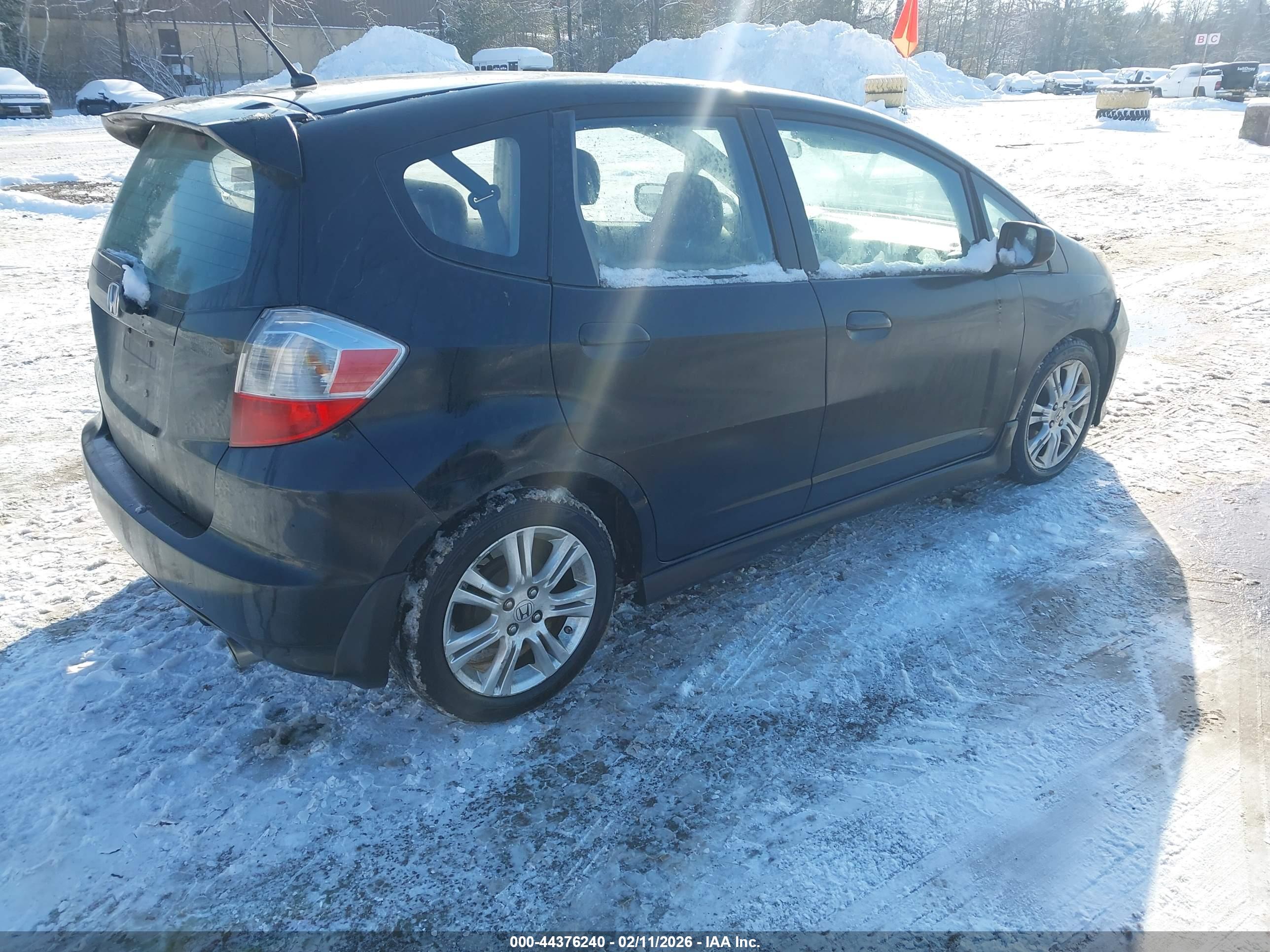 HONDA FIT image 4