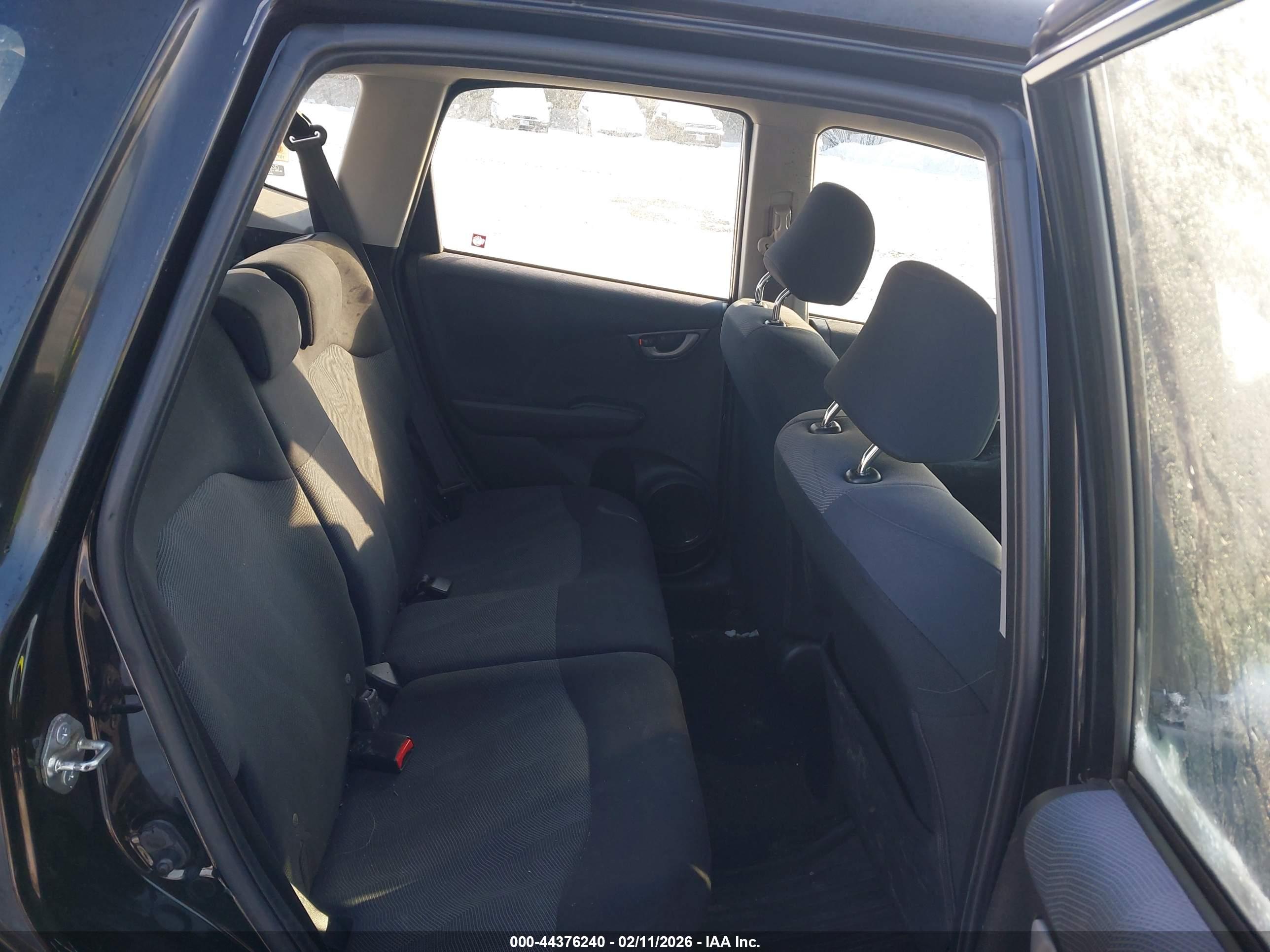HONDA FIT image 8