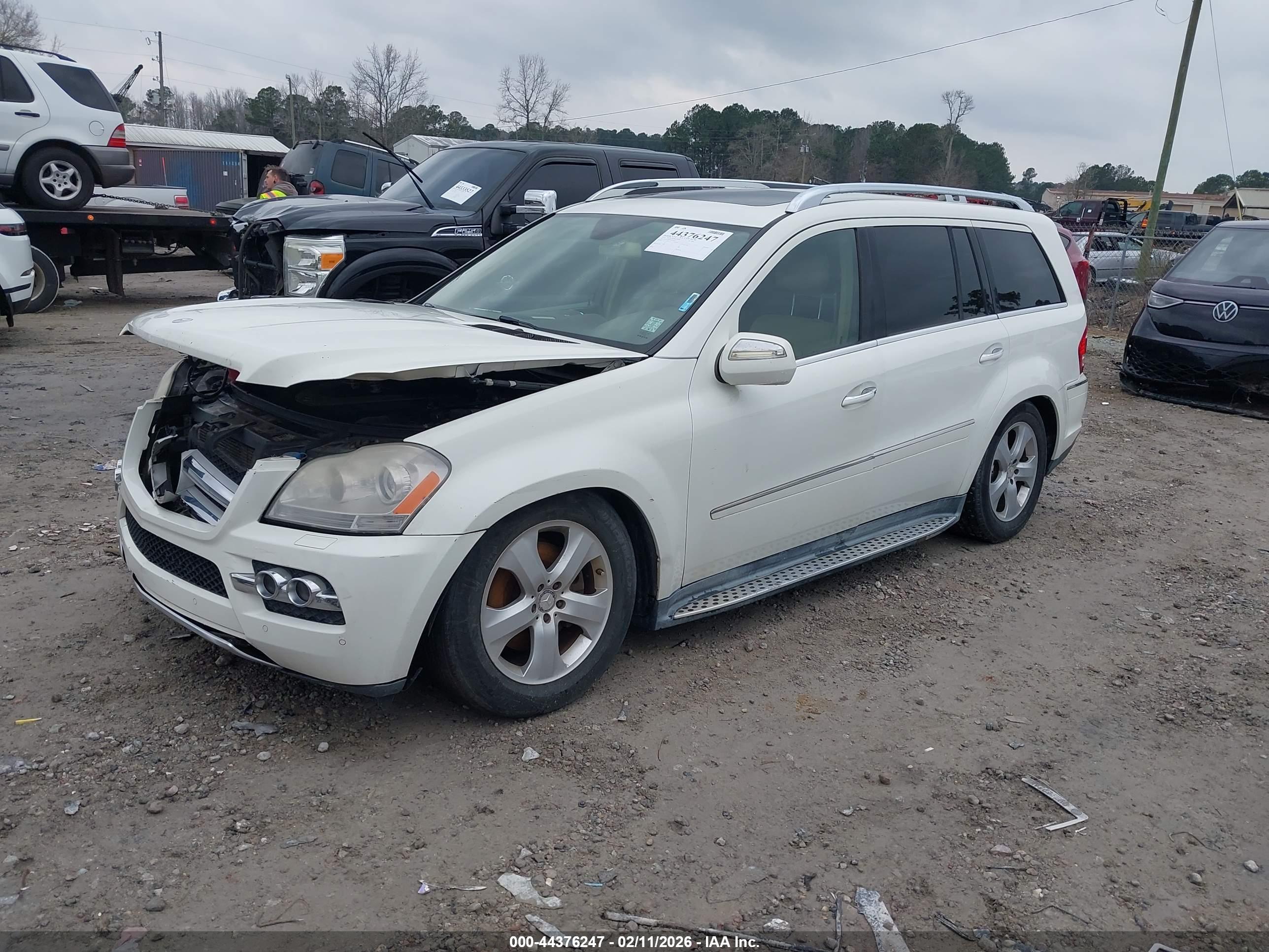 MERCEDES-BENZ GL image 2