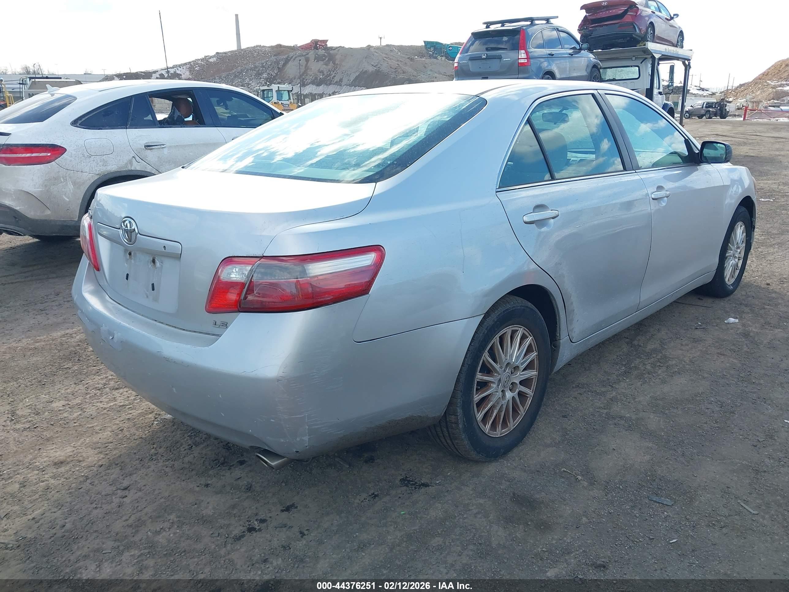 TOYOTA CAMRY image 4