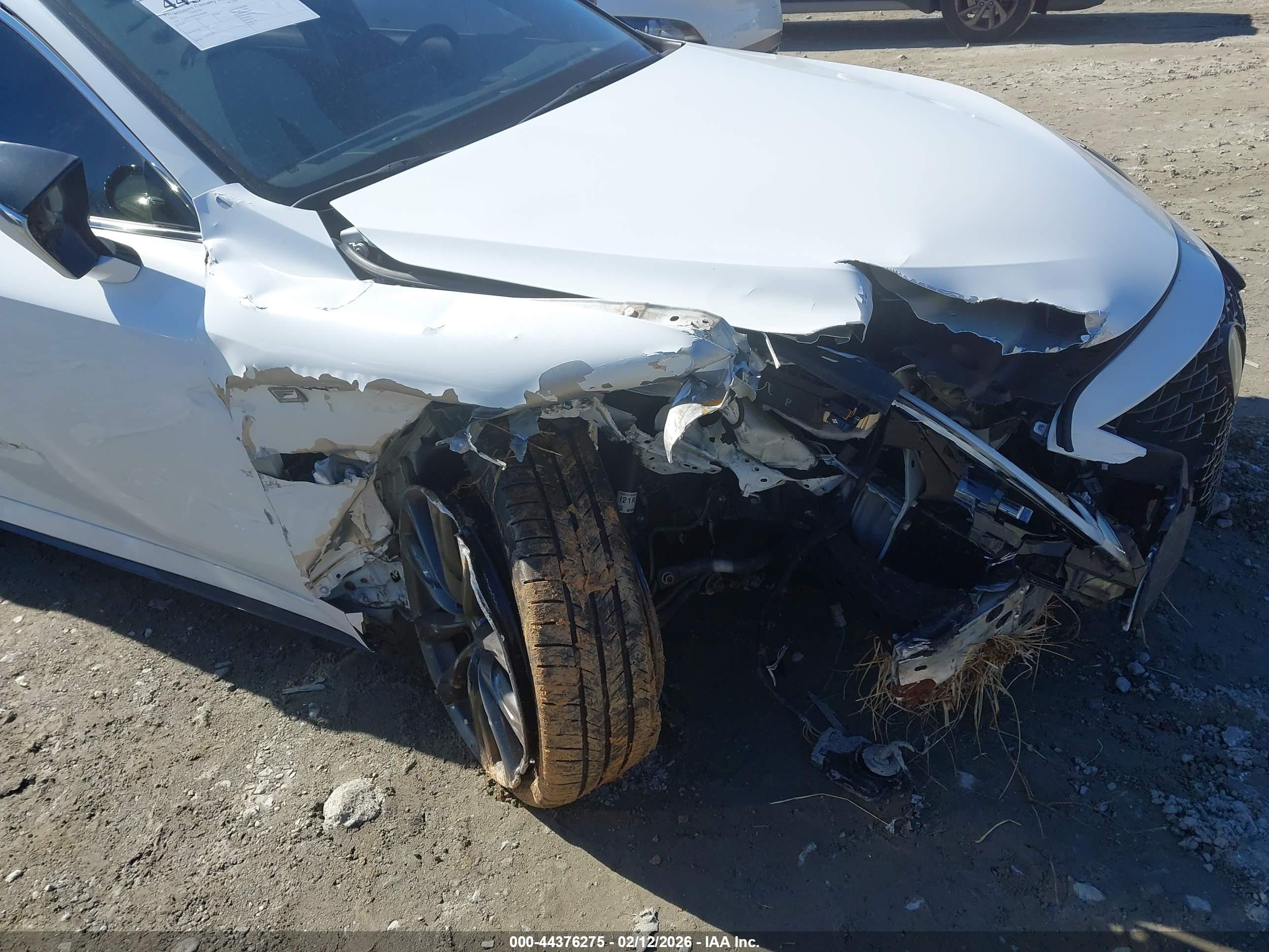 LEXUS IS image 6
