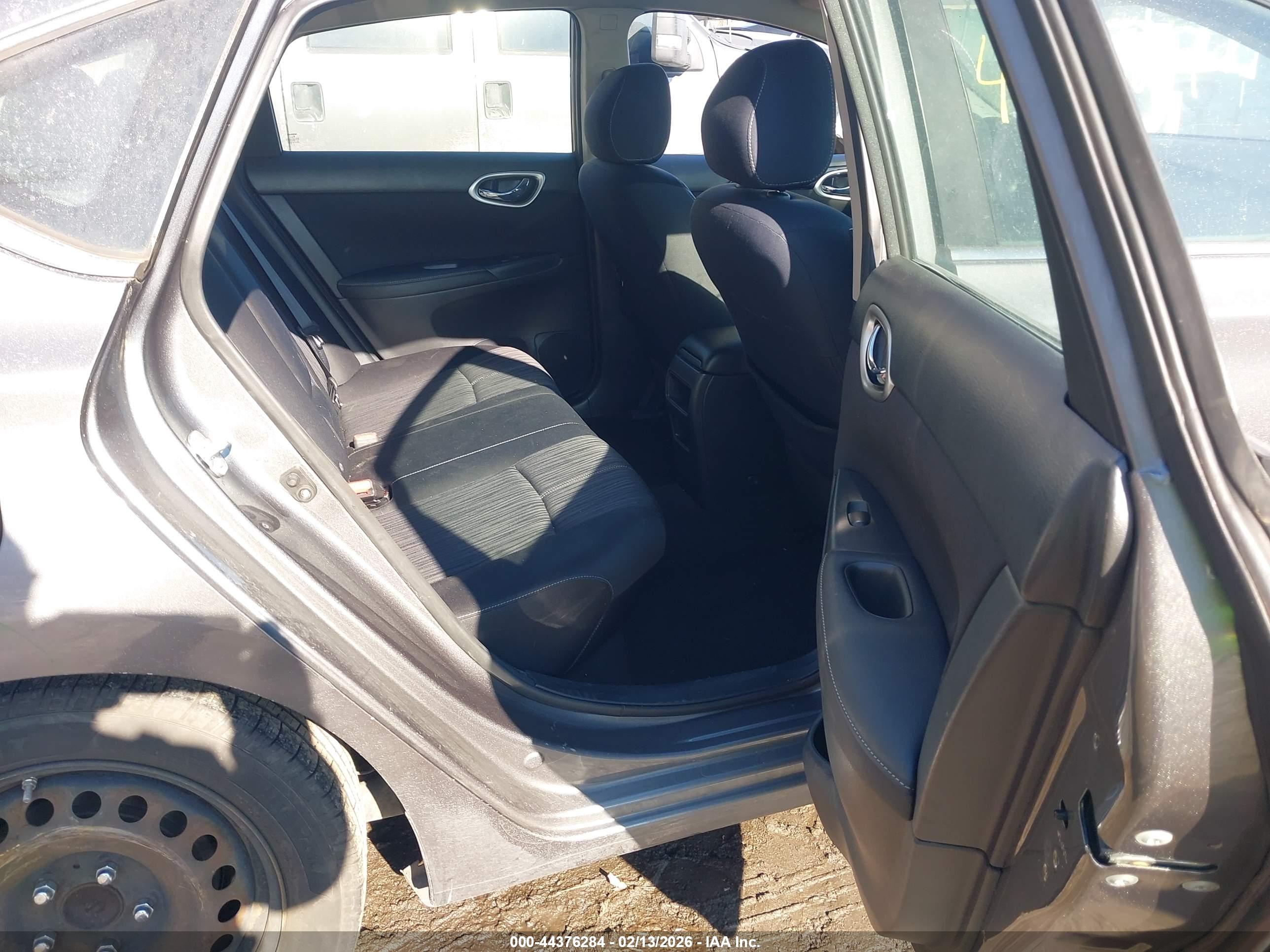 NISSAN SENTRA image 8