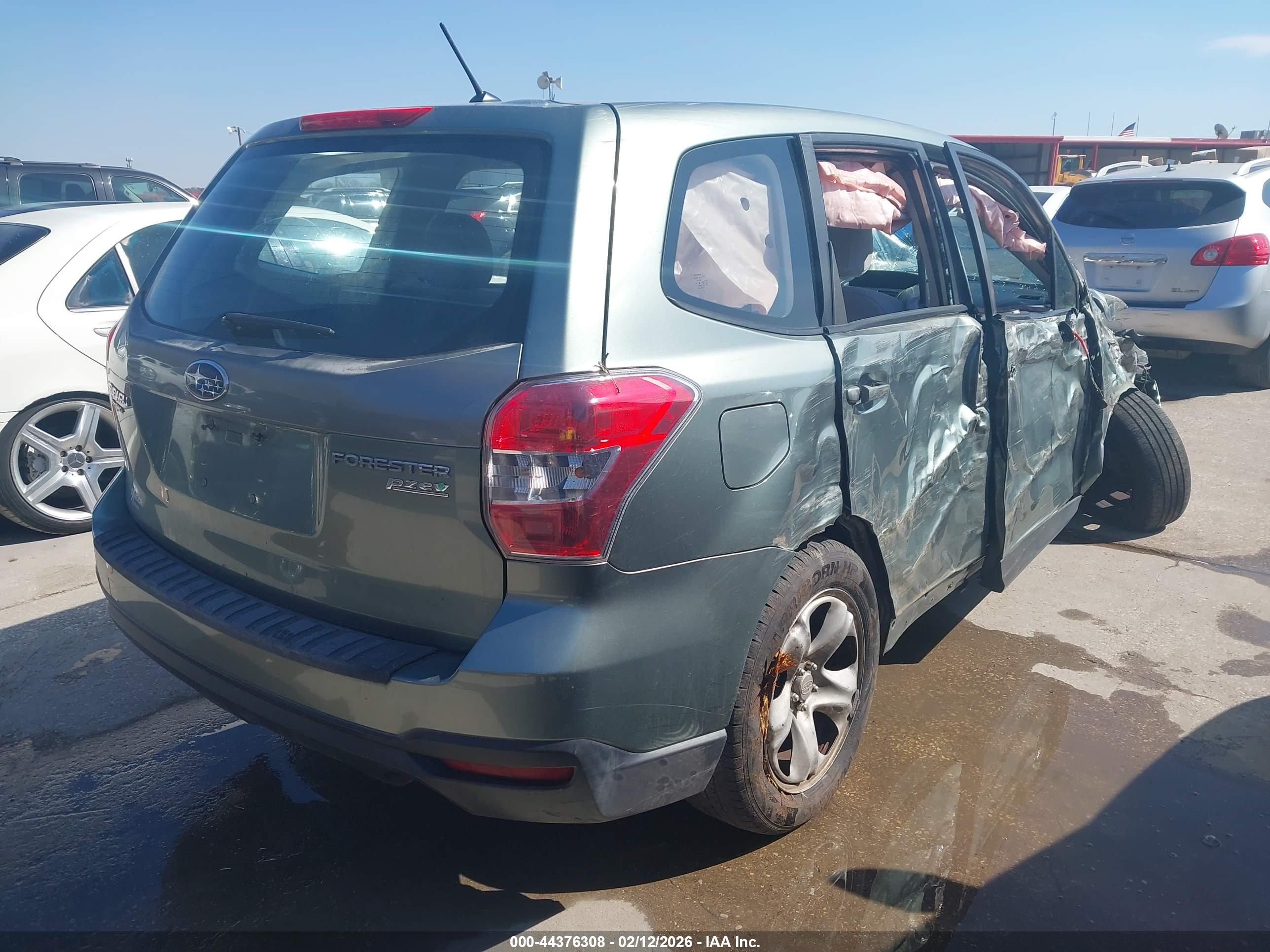 SUBARU FORESTER image 4