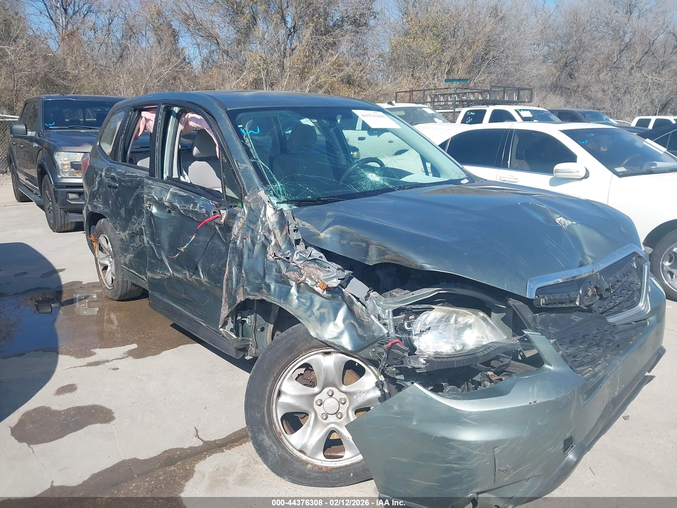 SUBARU FORESTER image 6