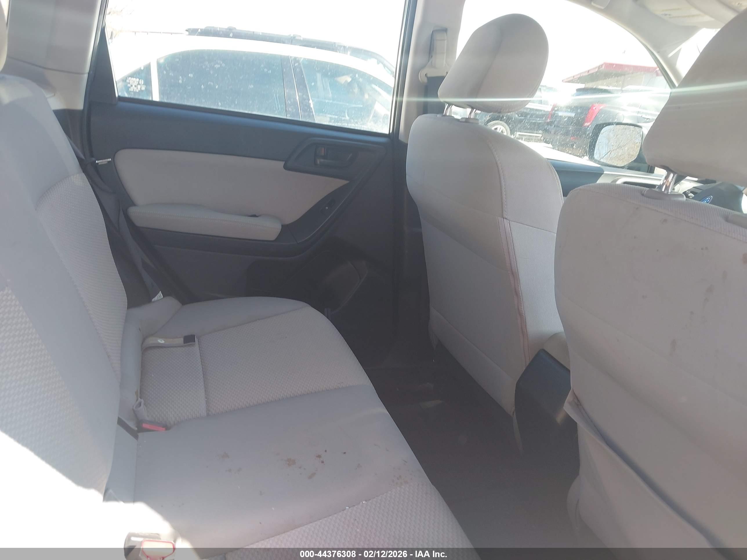SUBARU FORESTER image 8