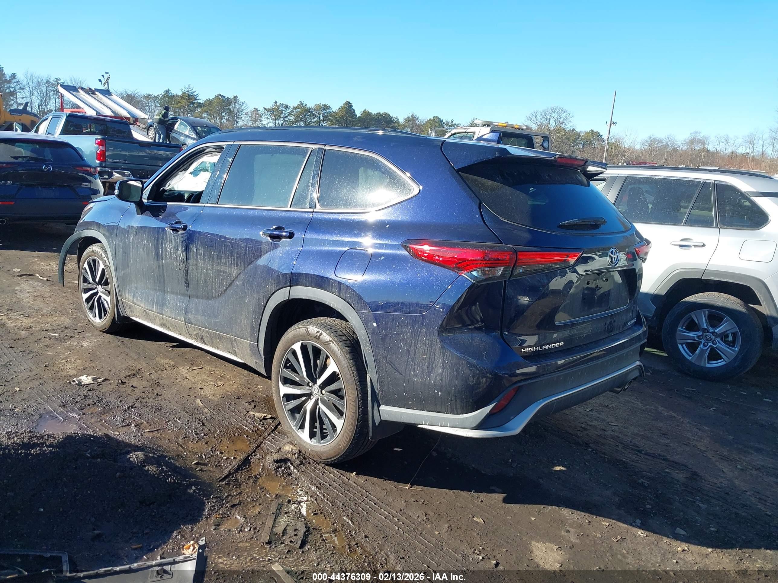 TOYOTA HIGHLANDER image 3