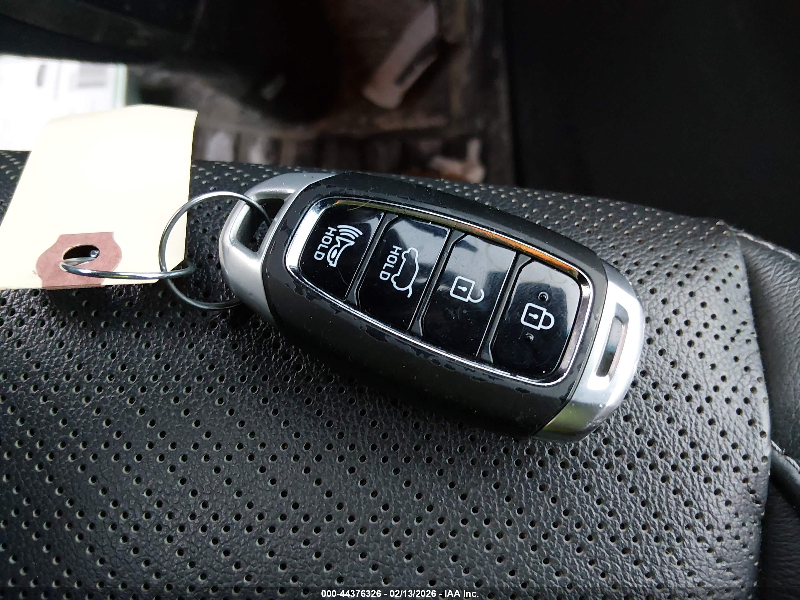 HYUNDAI KONA image 11