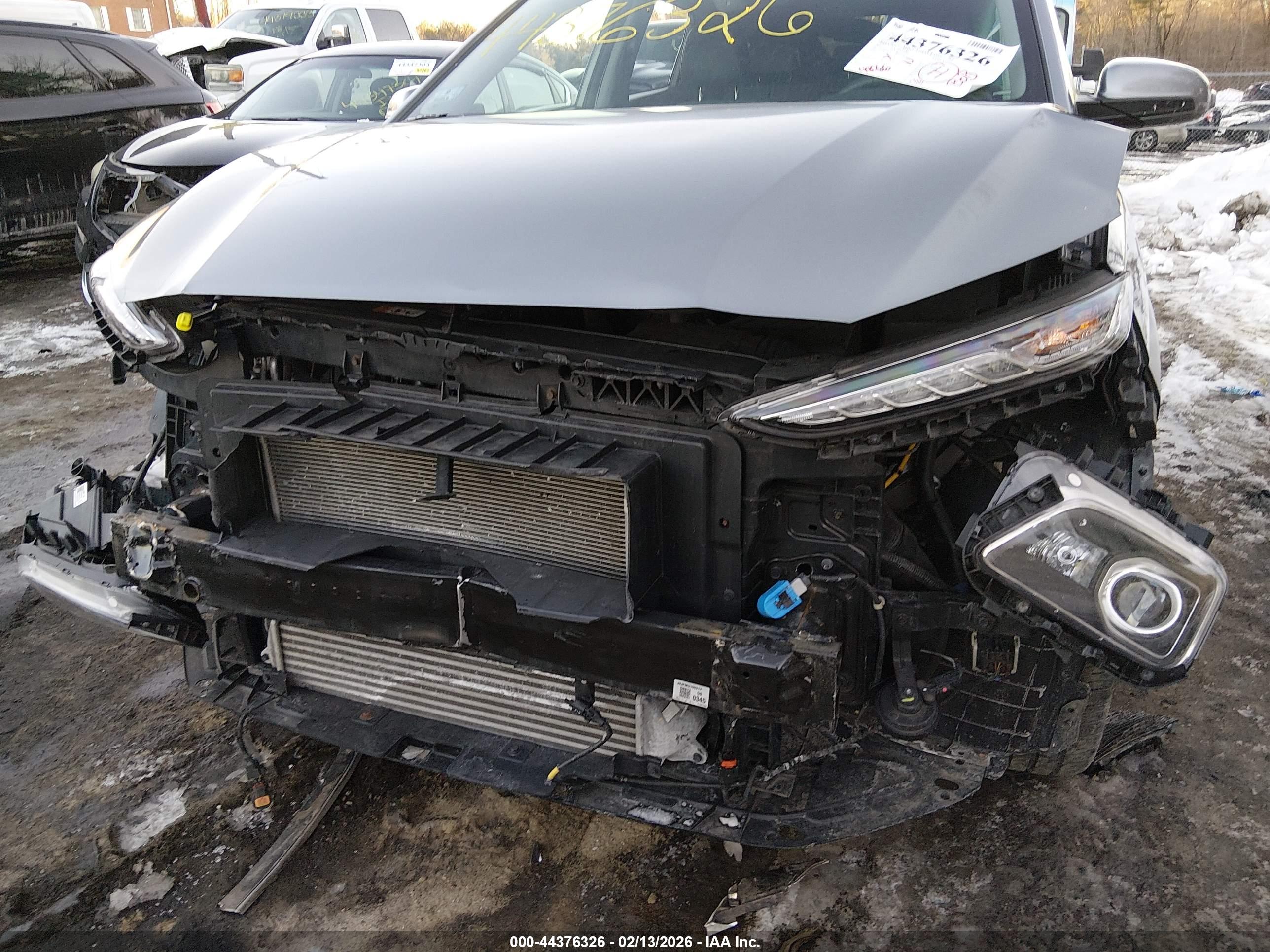 HYUNDAI KONA image 6