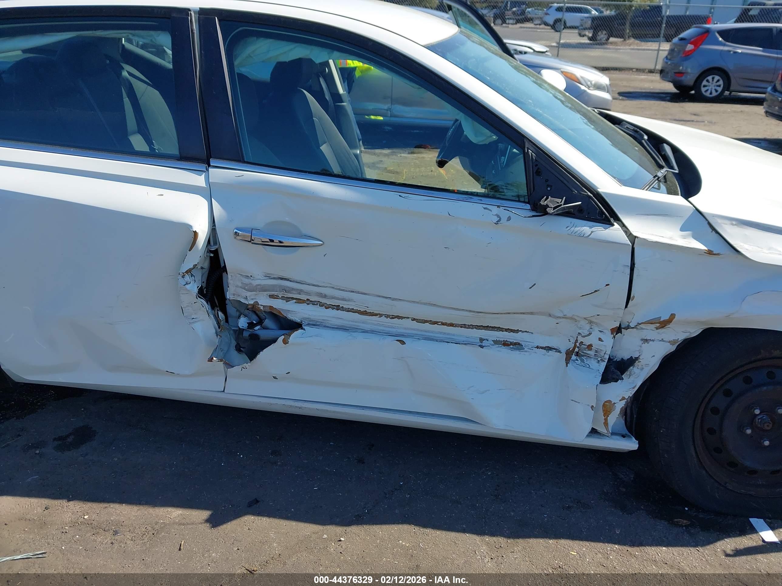 NISSAN ALTIMA image 6