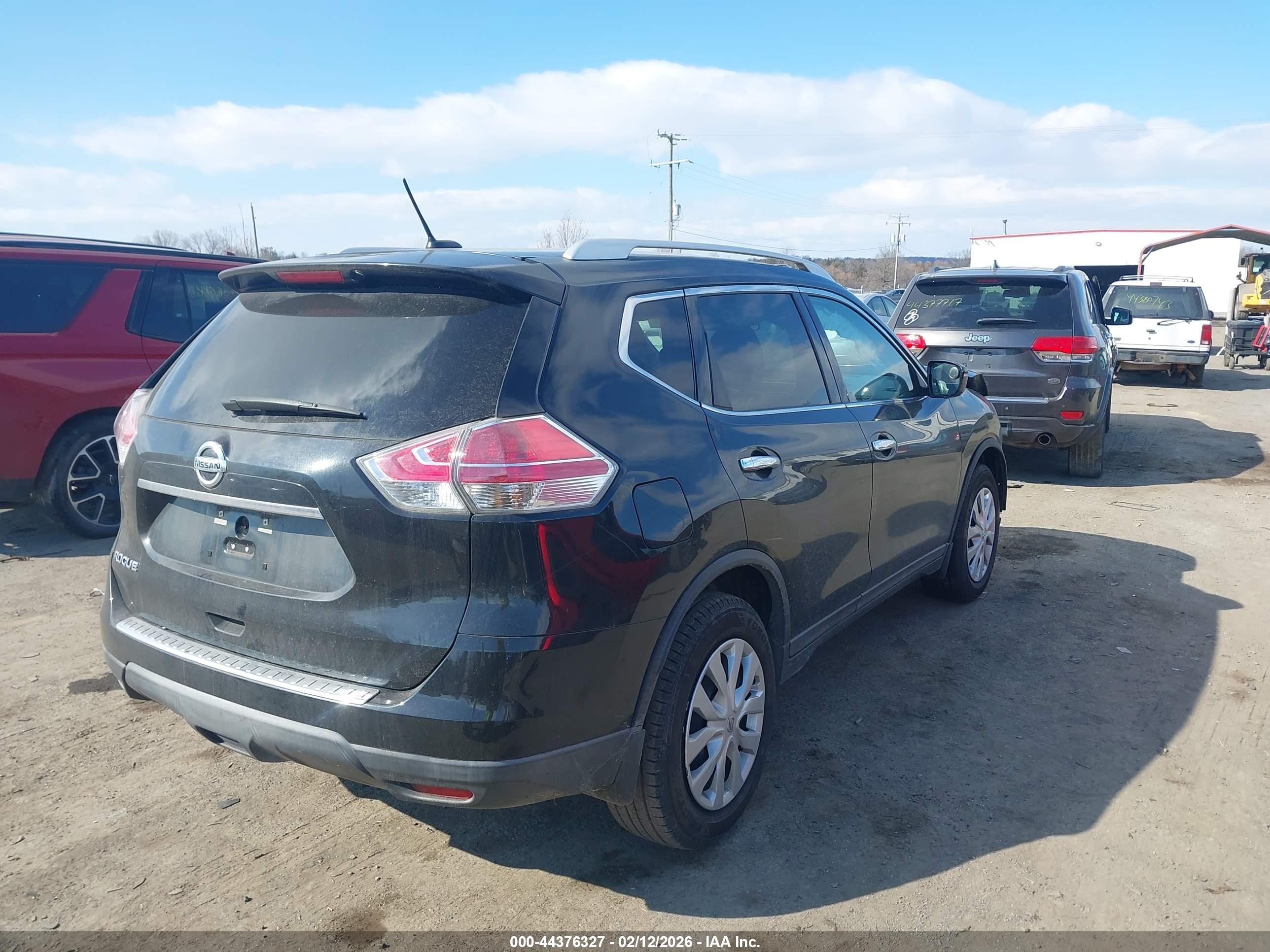 NISSAN ROGUE image 4