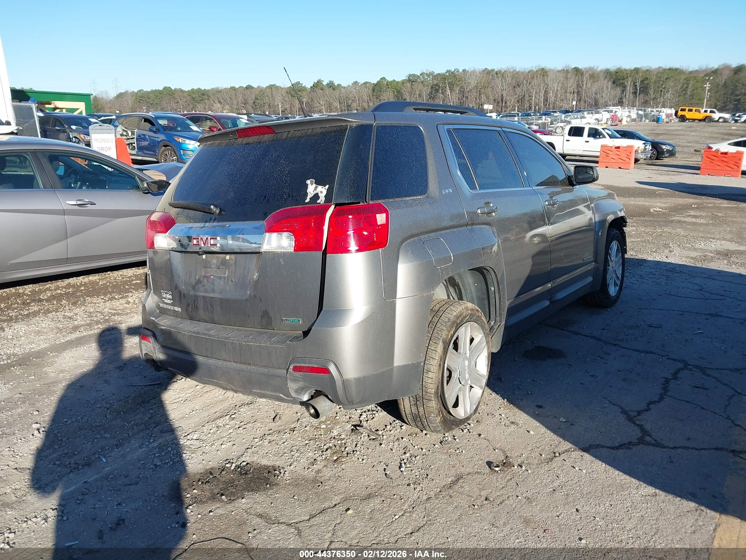 GMC TERRAIN image 4