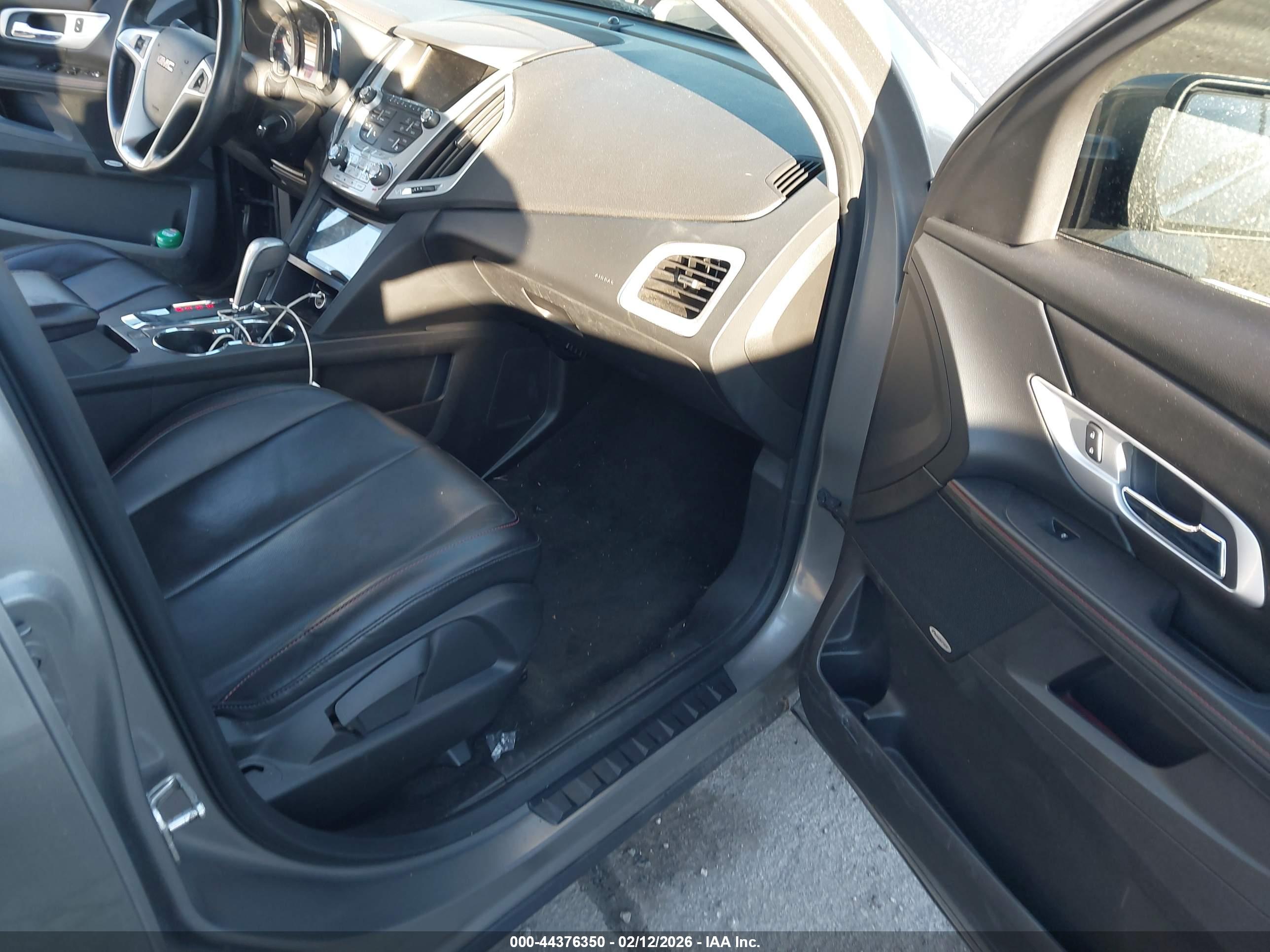 GMC TERRAIN image 5