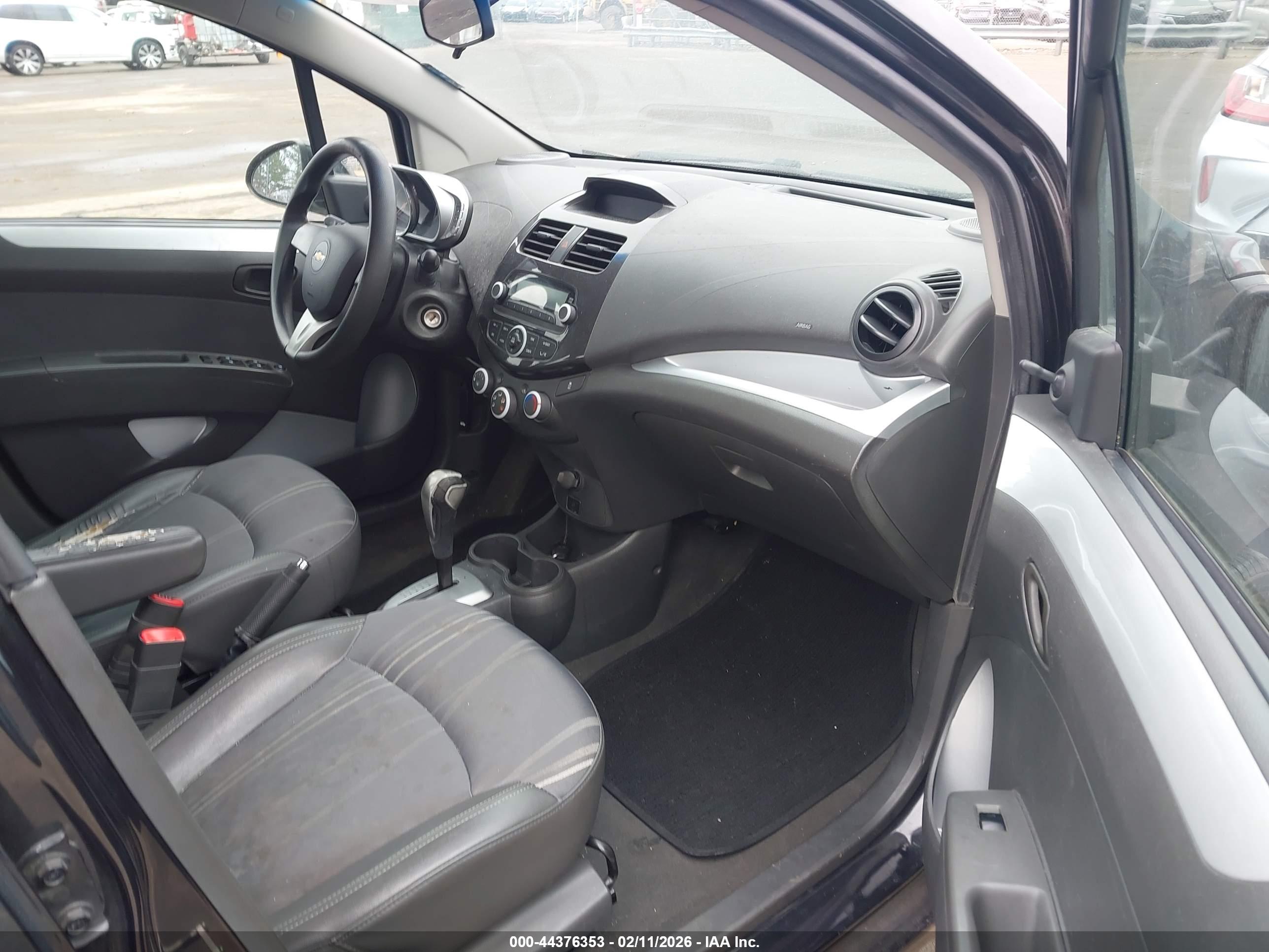CHEVROLET SPARK image 5