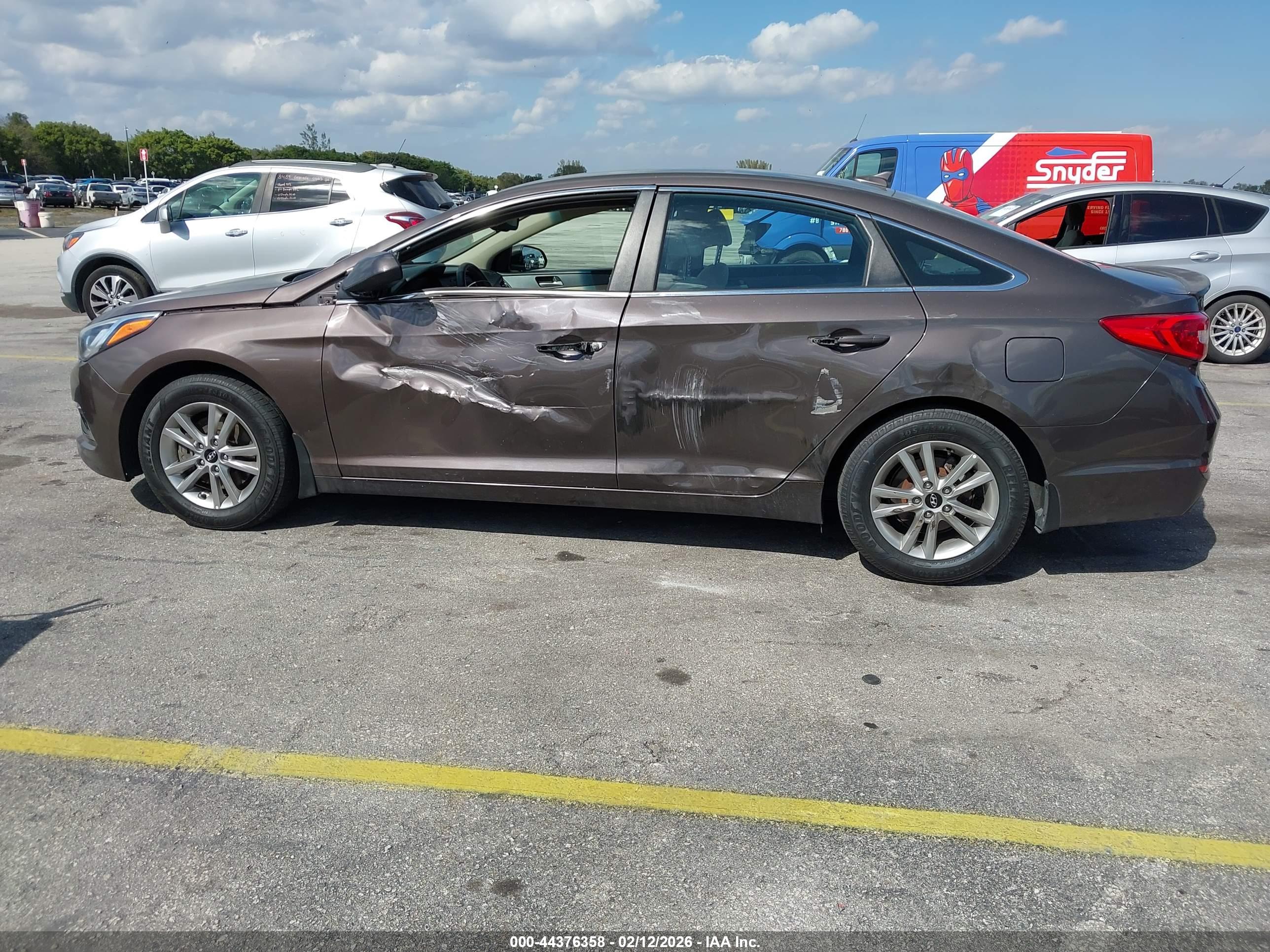 HYUNDAI SONATA image 6