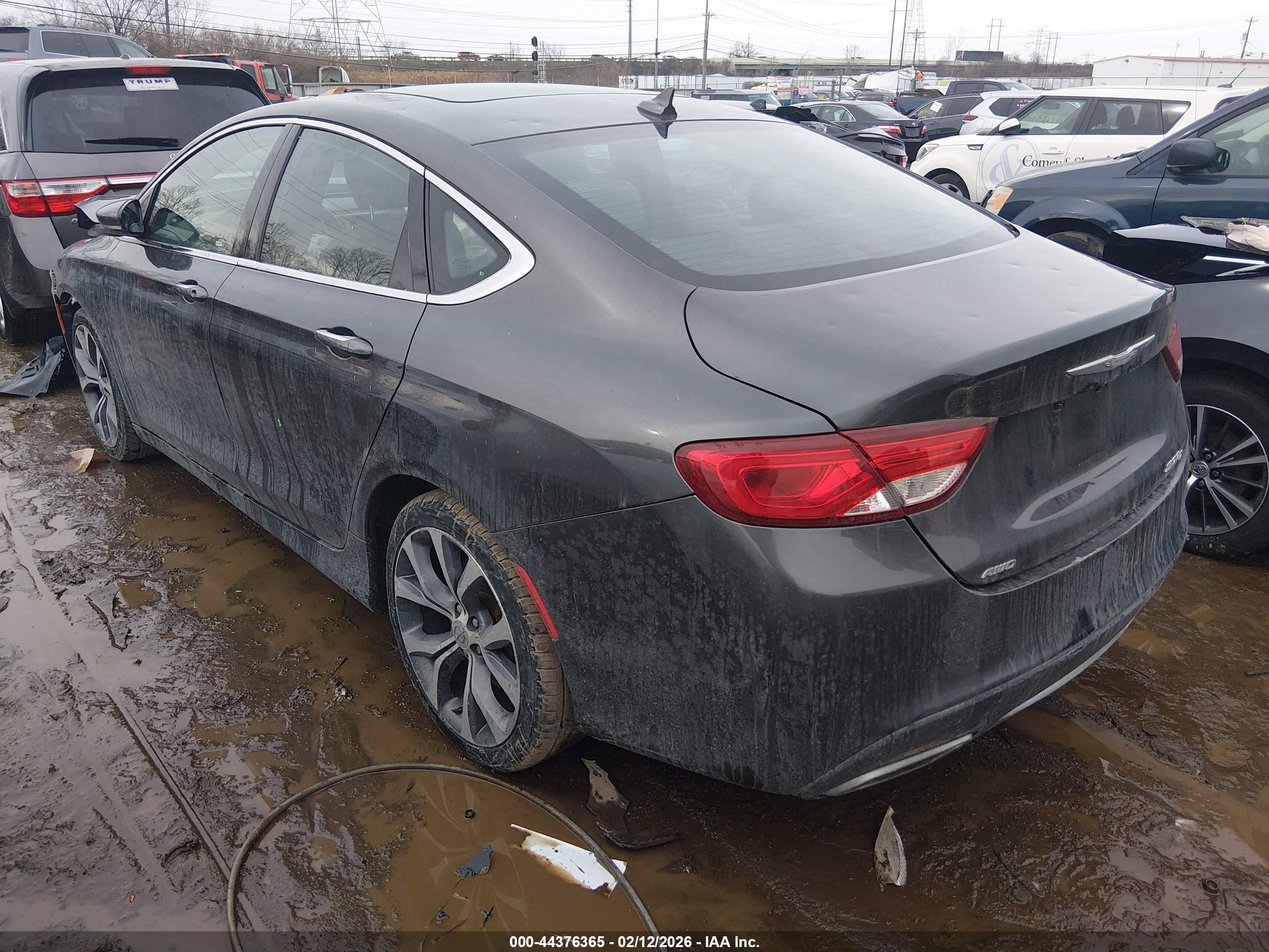 CHRYSLER 200 image 3