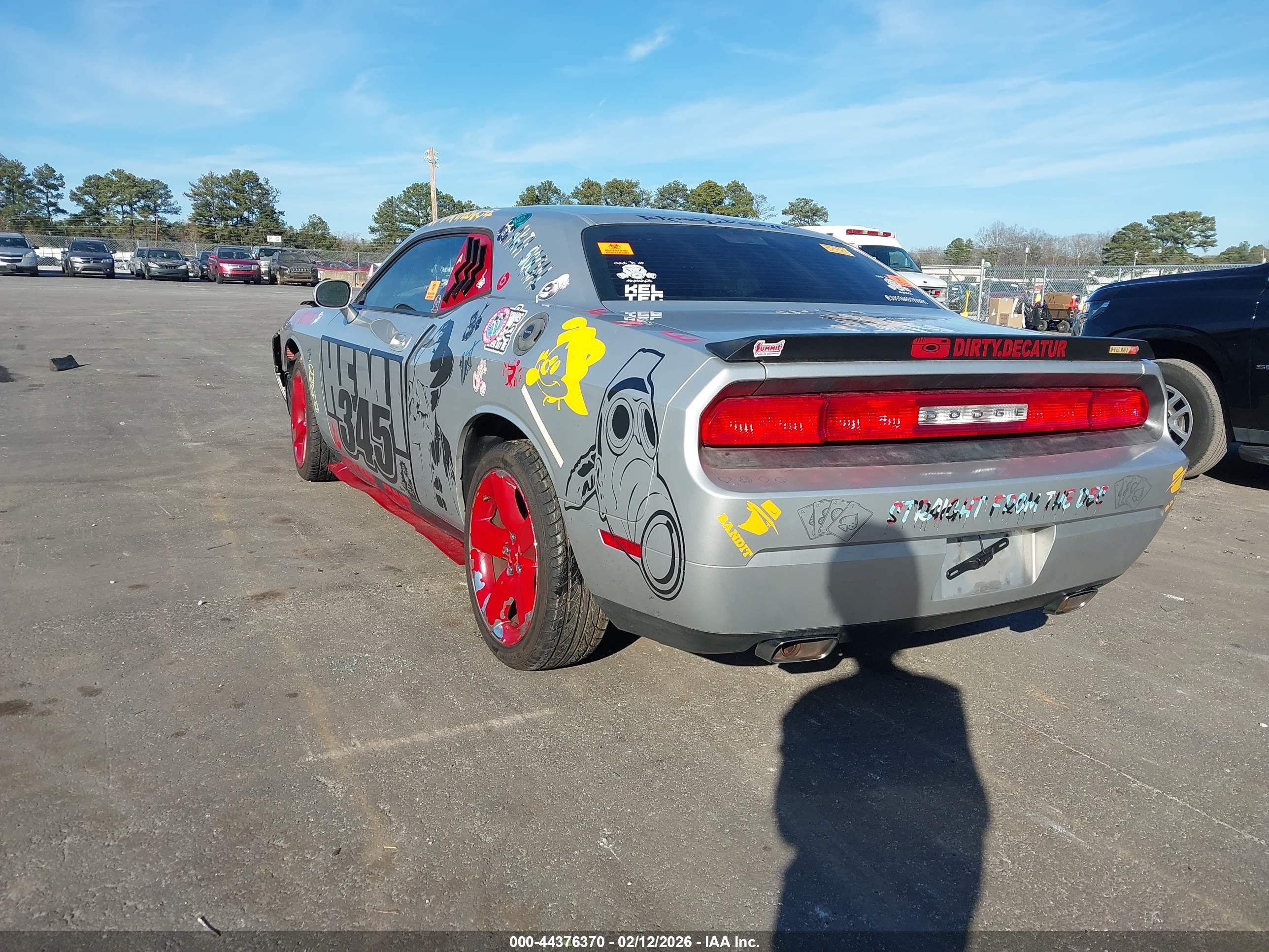 DODGE CHALLENGER image 3
