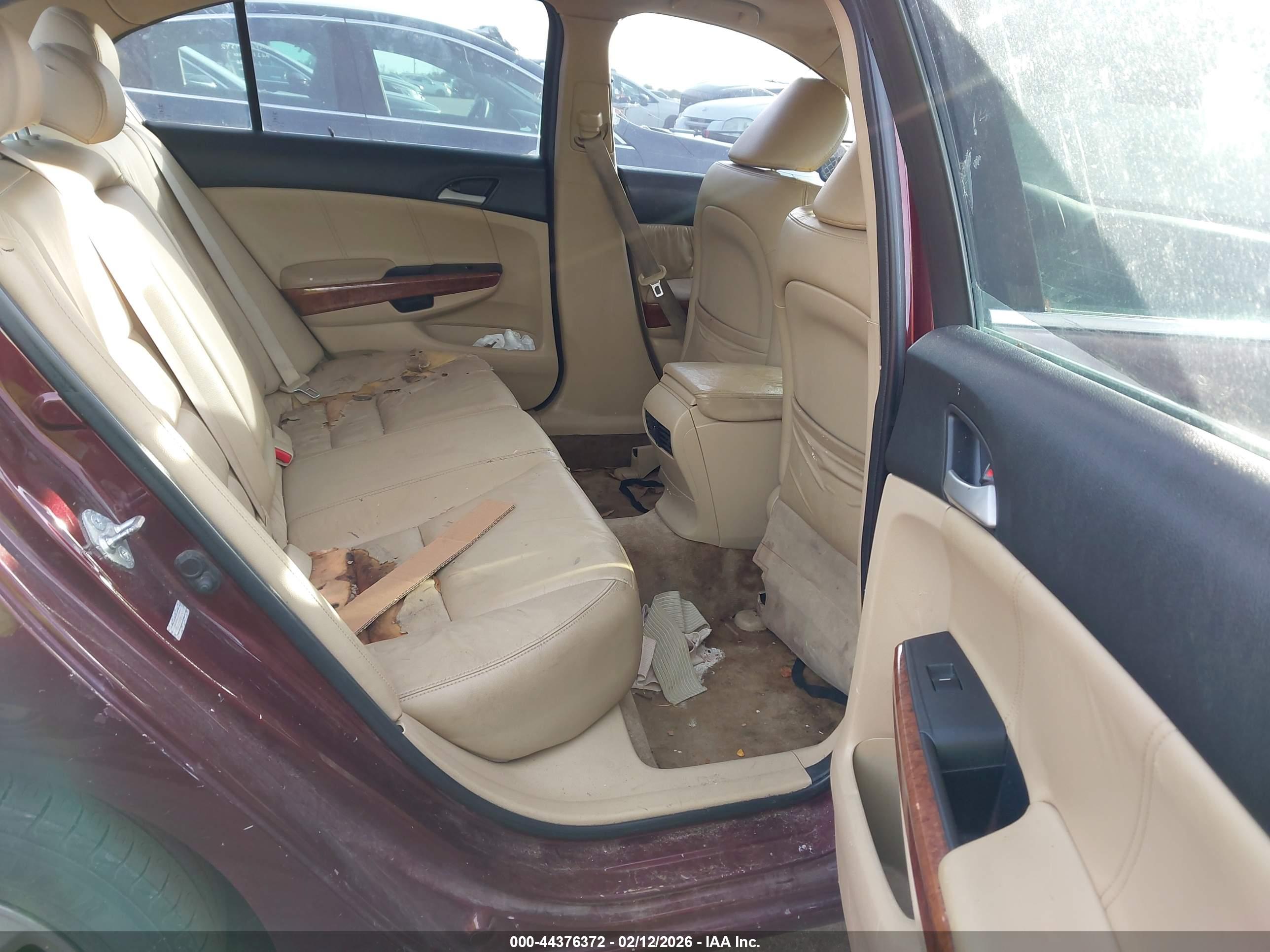 HONDA ACCORD image 8
