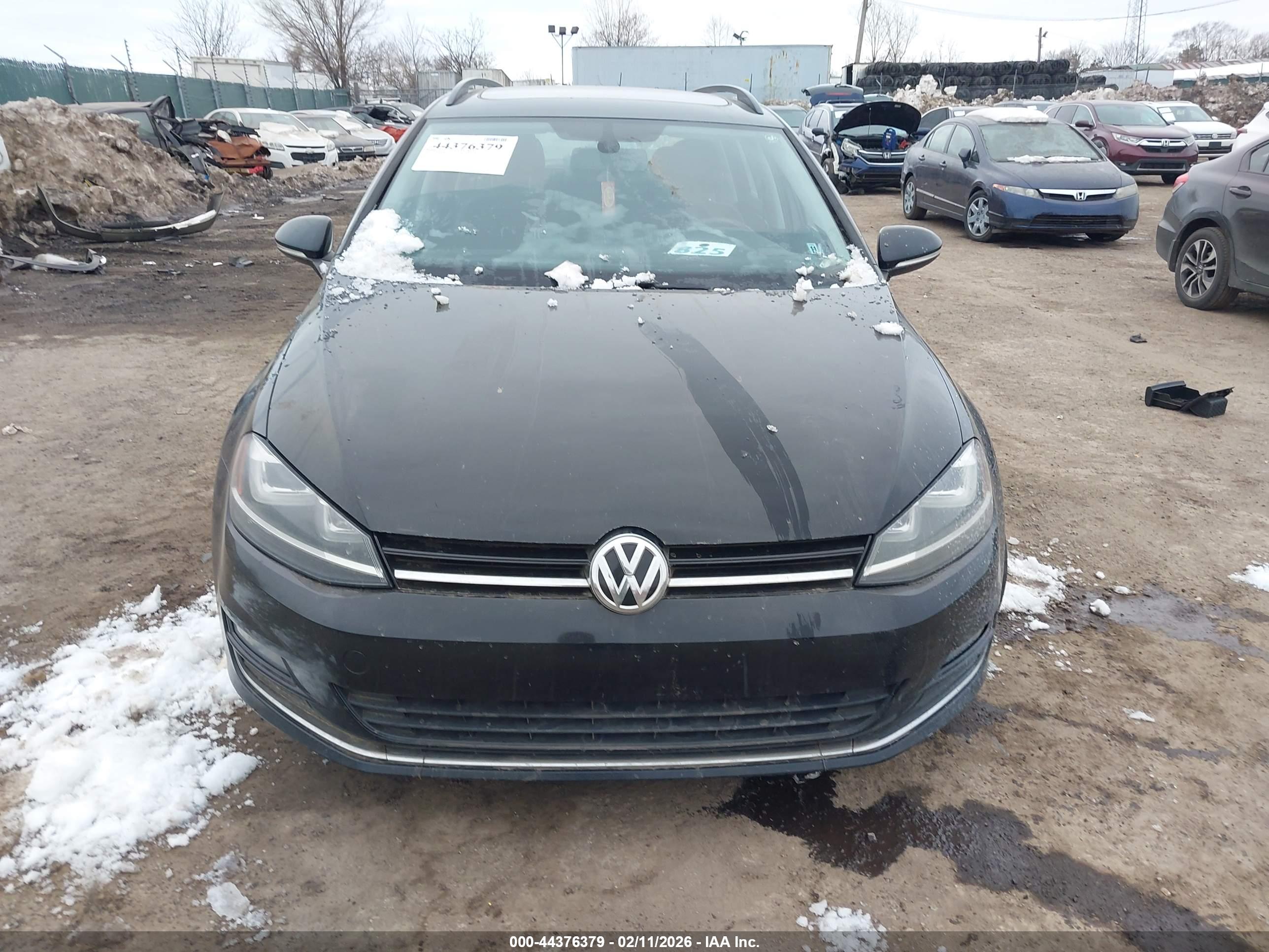VOLKSWAGEN GOLF image 6