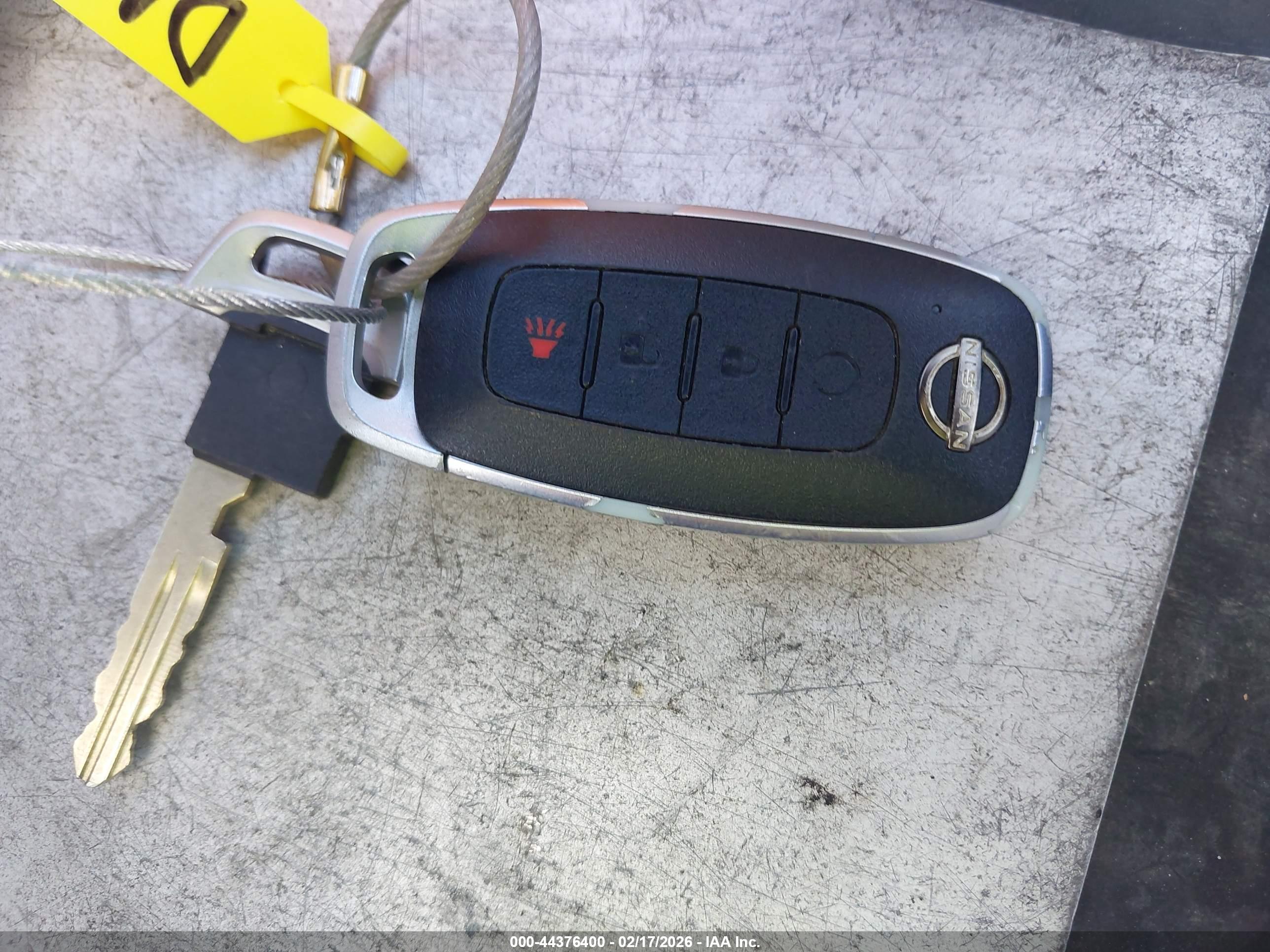 NISSAN ROGUE image 11
