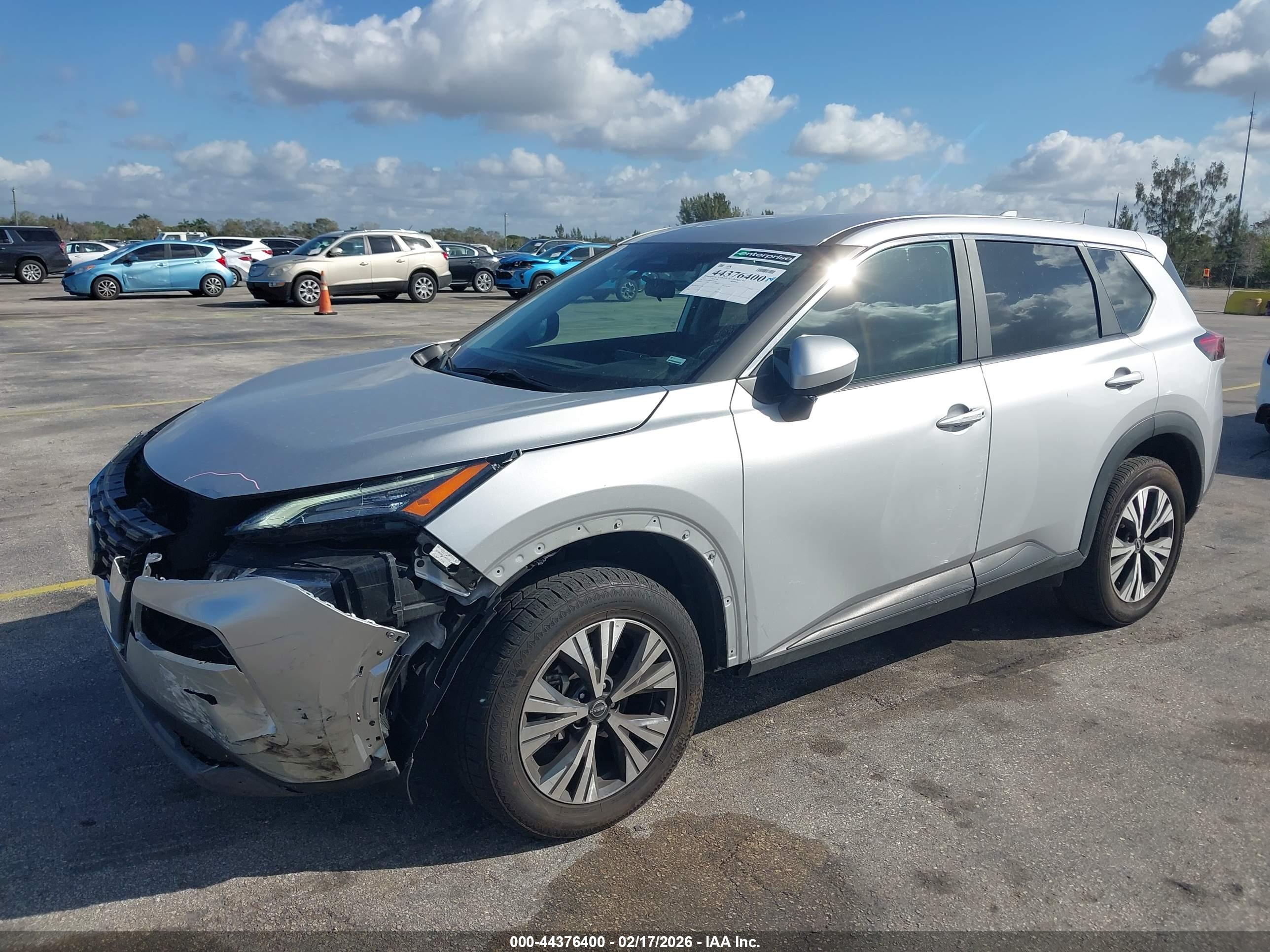 NISSAN ROGUE image 6