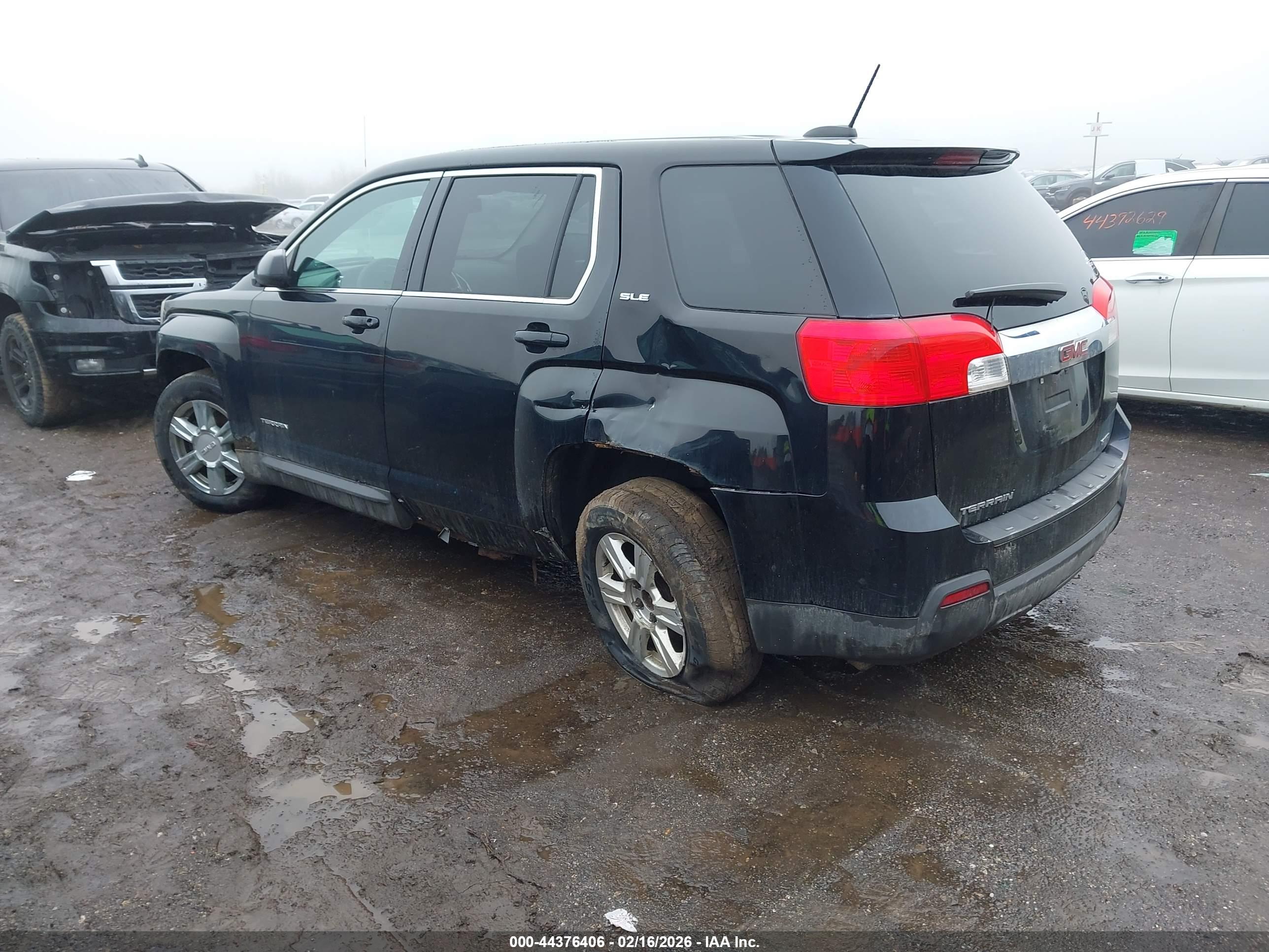 GMC TERRAIN image 3