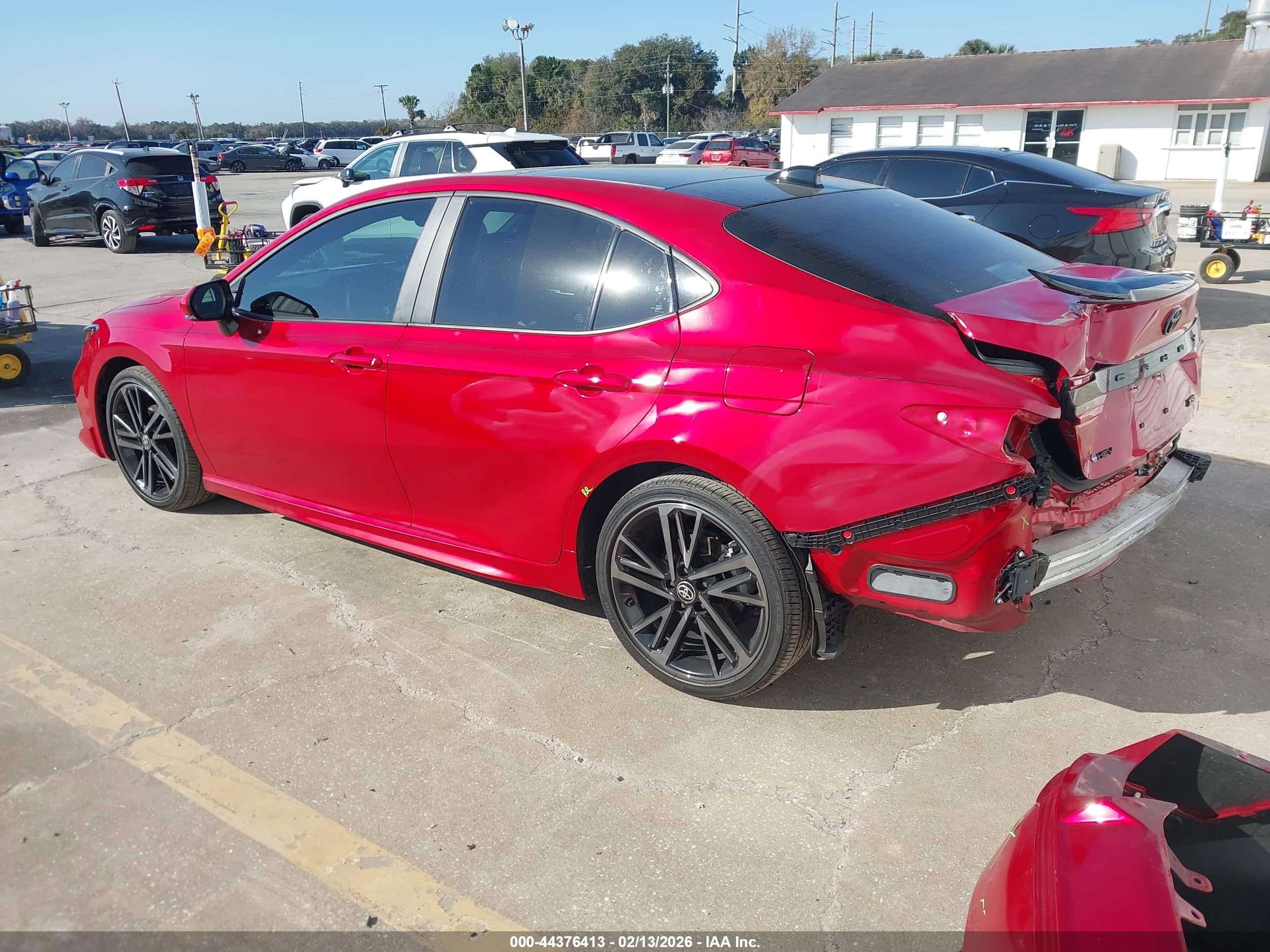 TOYOTA CAMRY image 3