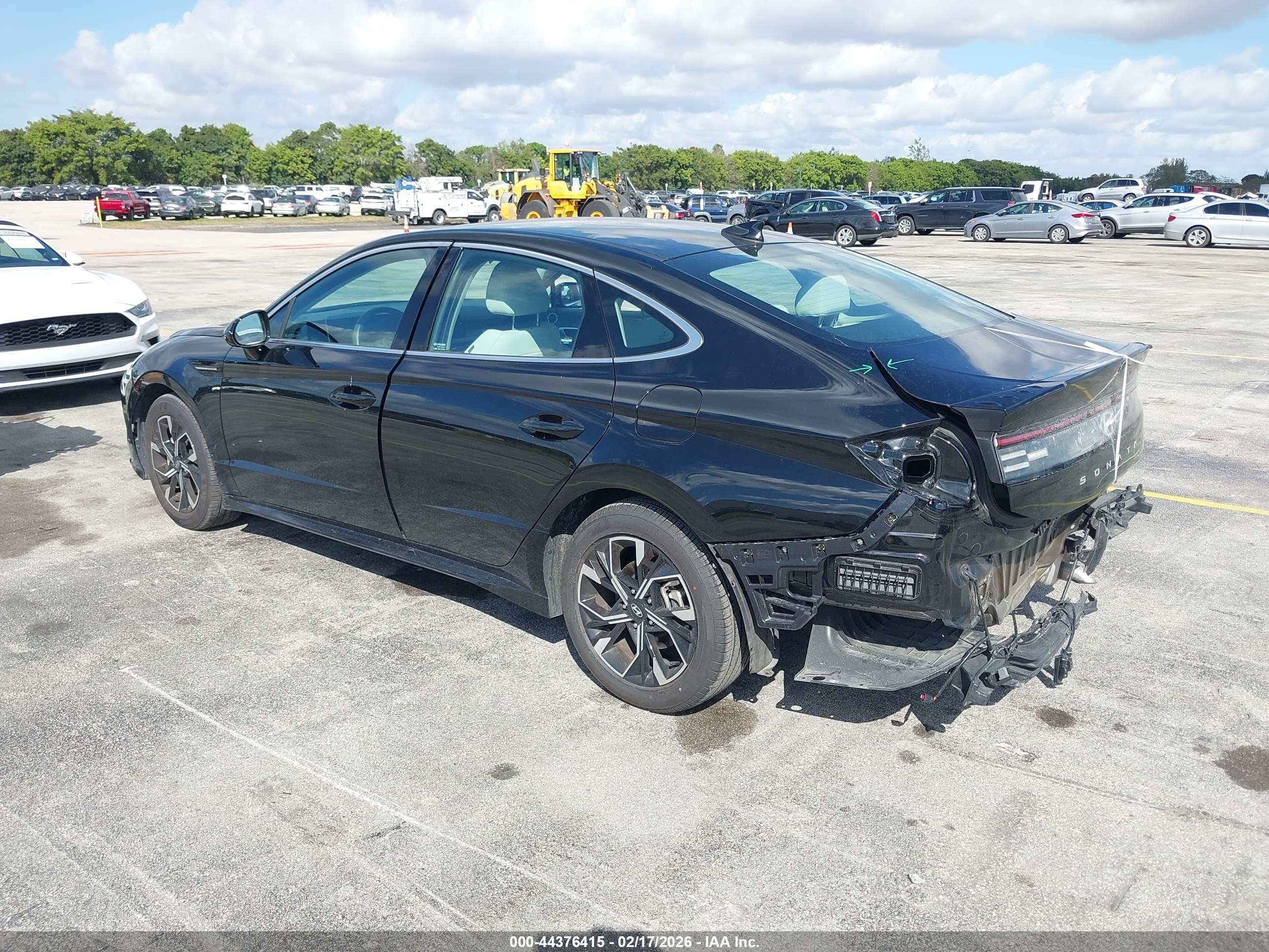 HYUNDAI SONATA image 3