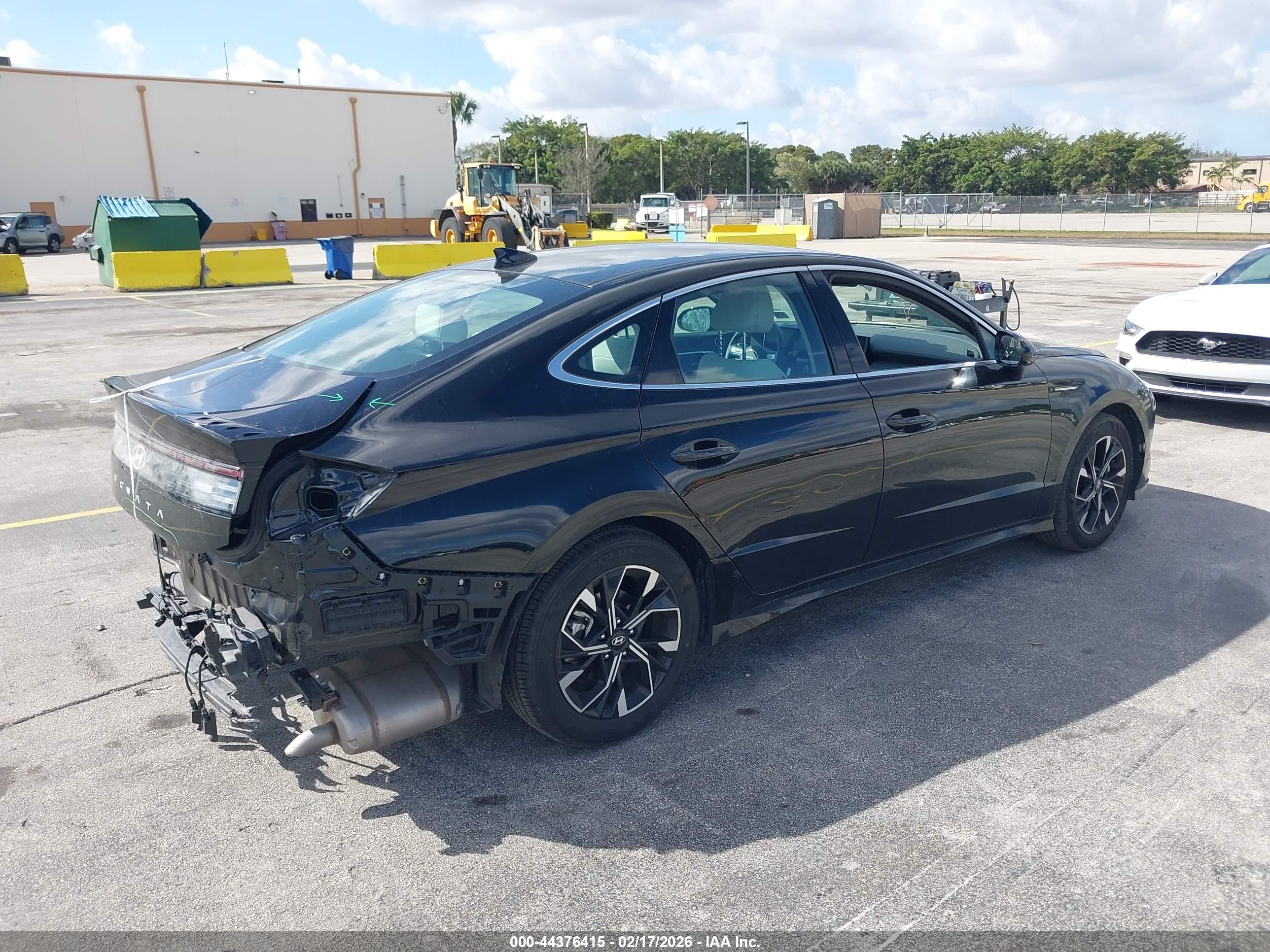 HYUNDAI SONATA image 4