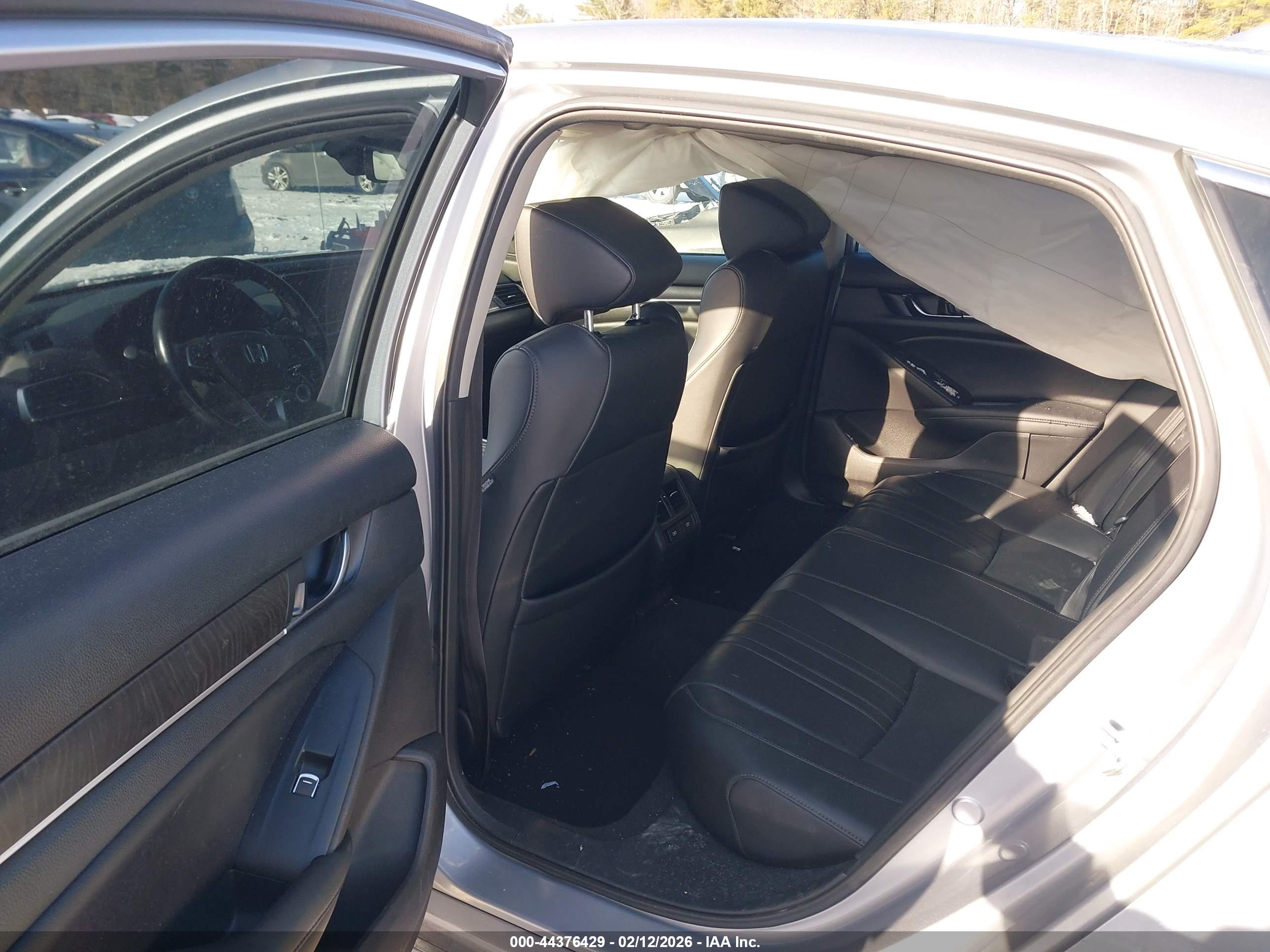HONDA ACCORD image 8