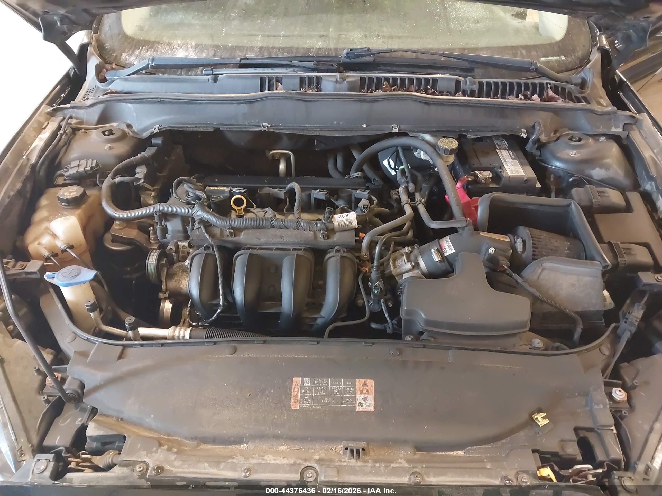 FORD FUSION image 10