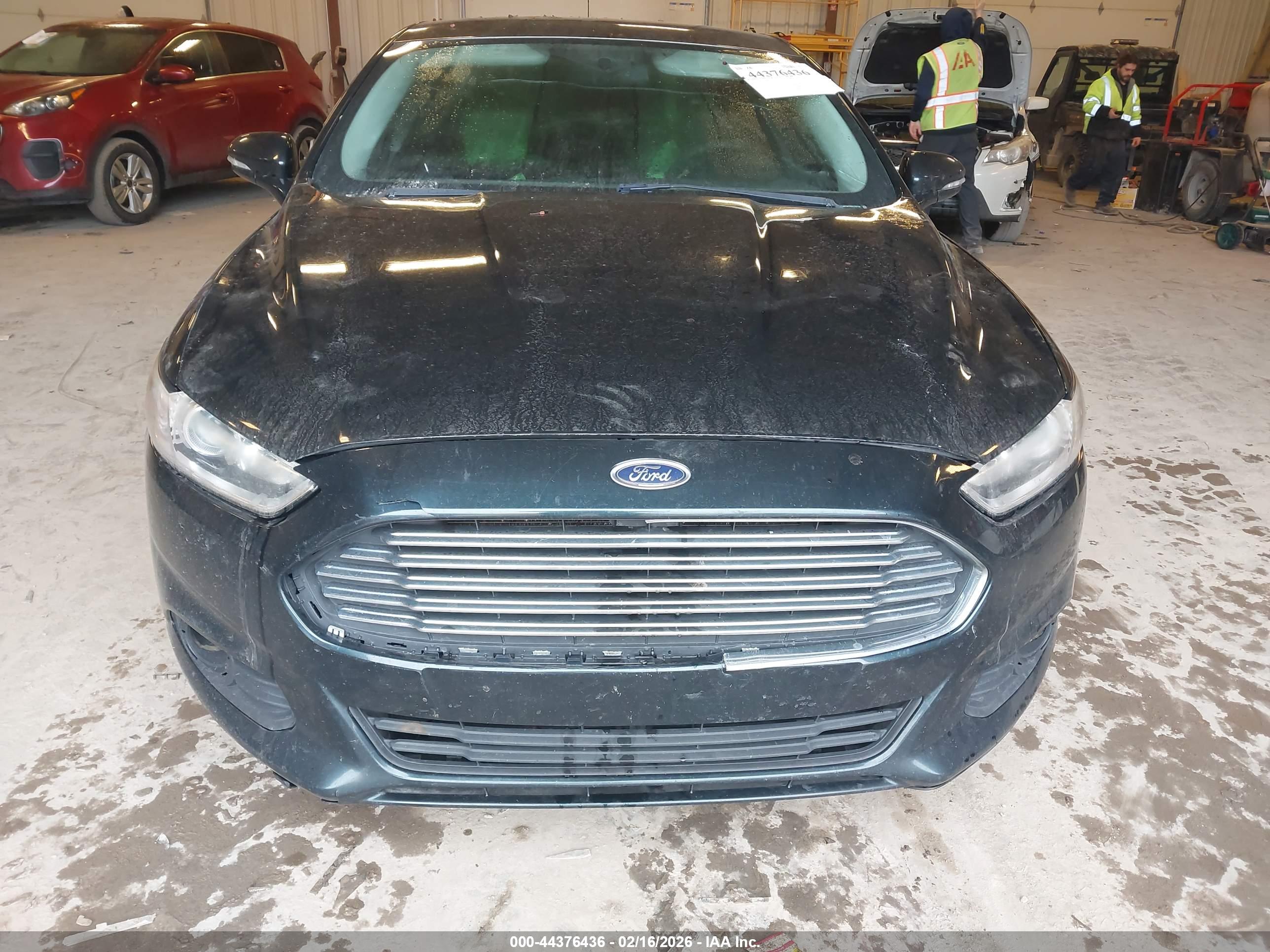 FORD FUSION image 6
