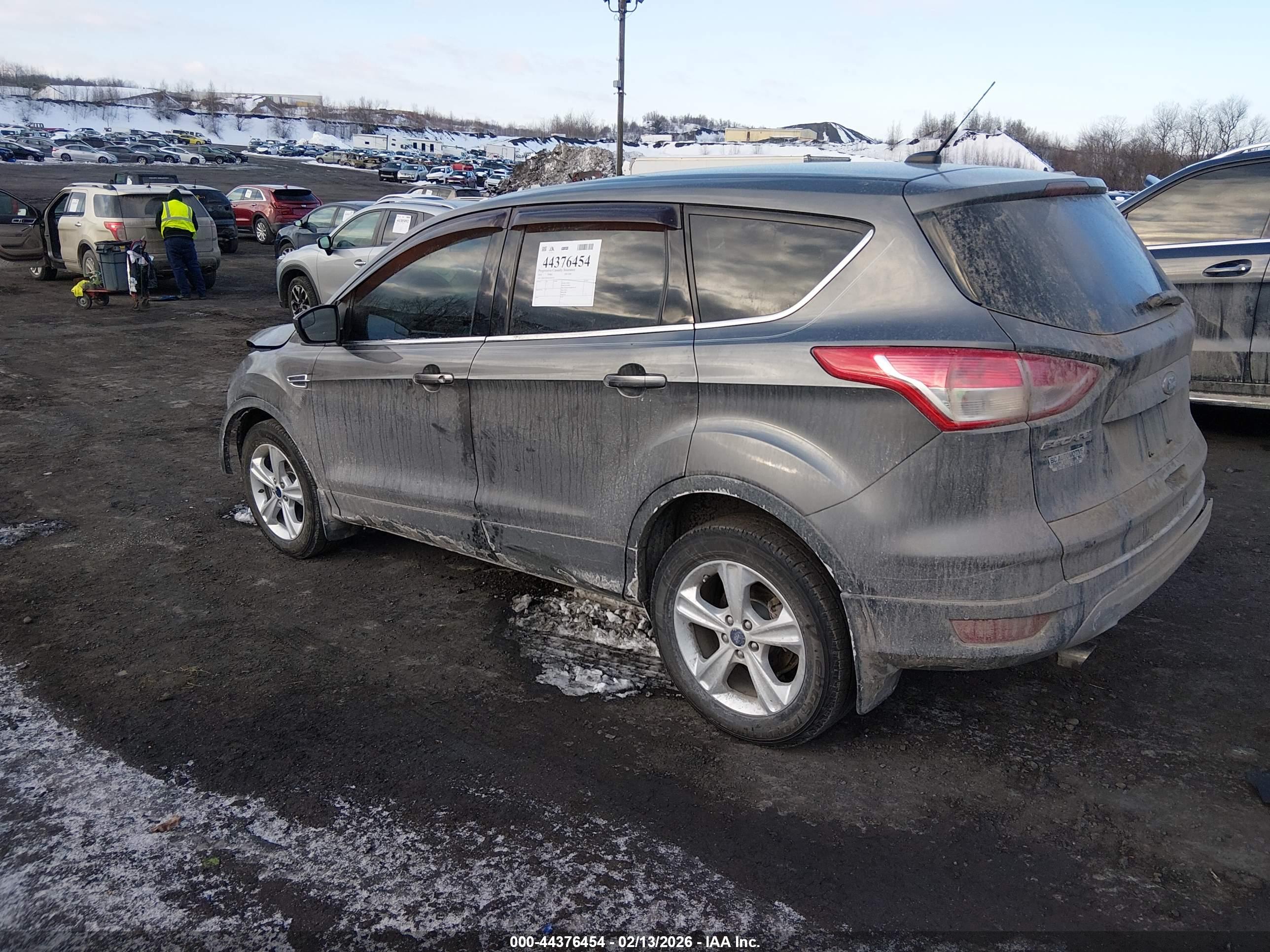 FORD ESCAPE image 3