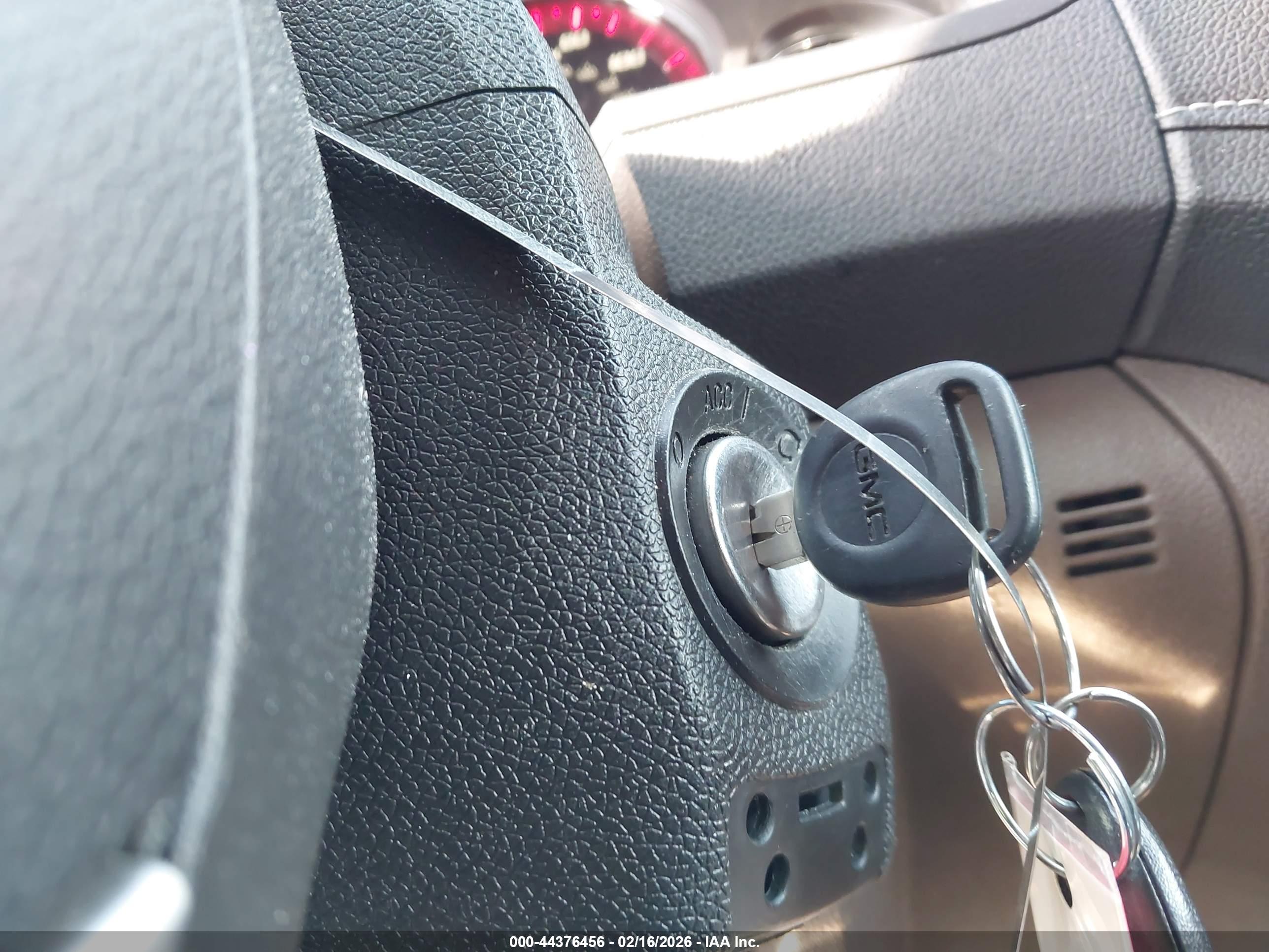 GMC ACADIA image 11