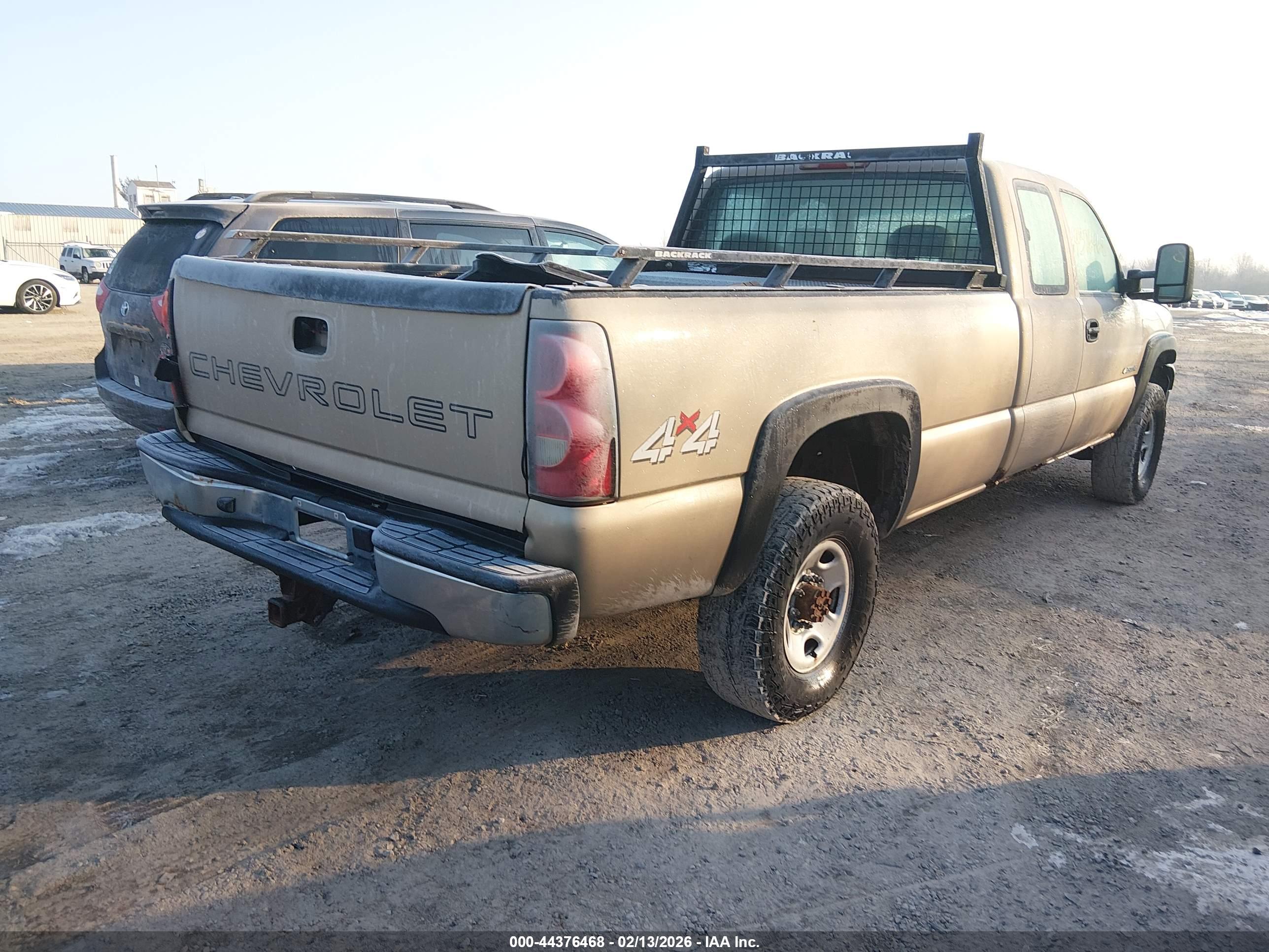 CHEVROLET SILVERADO image 4