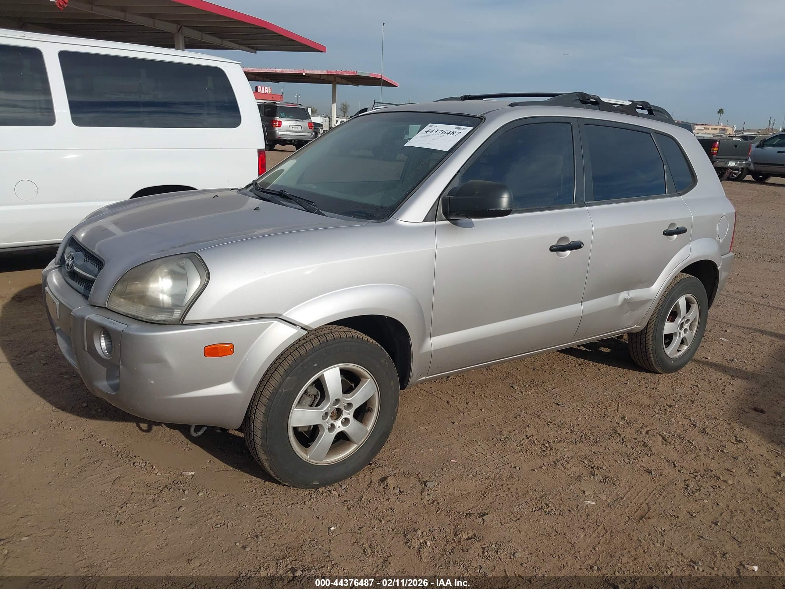 HYUNDAI TUCSON image 2