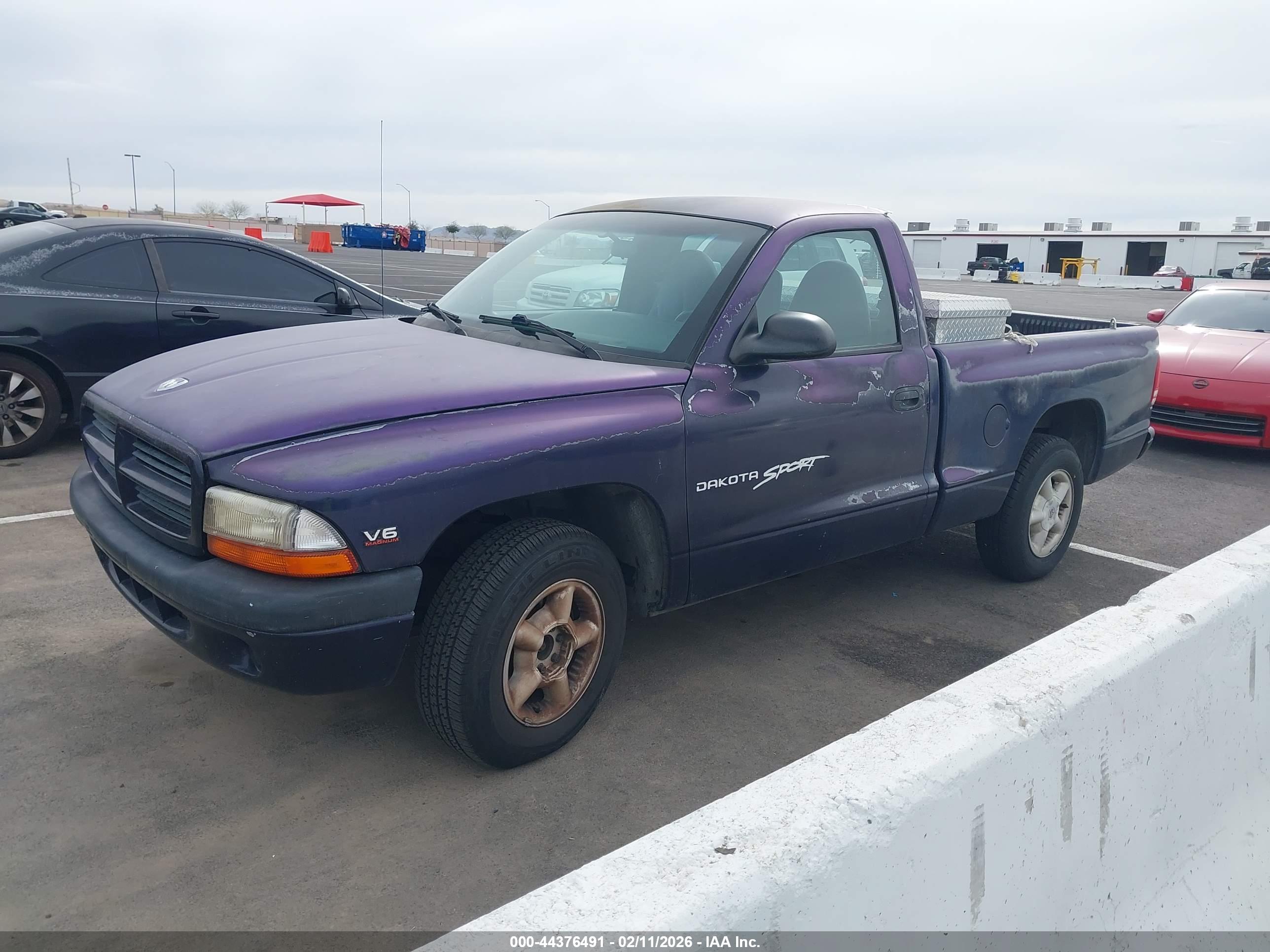 DODGE DAKOTA image 2