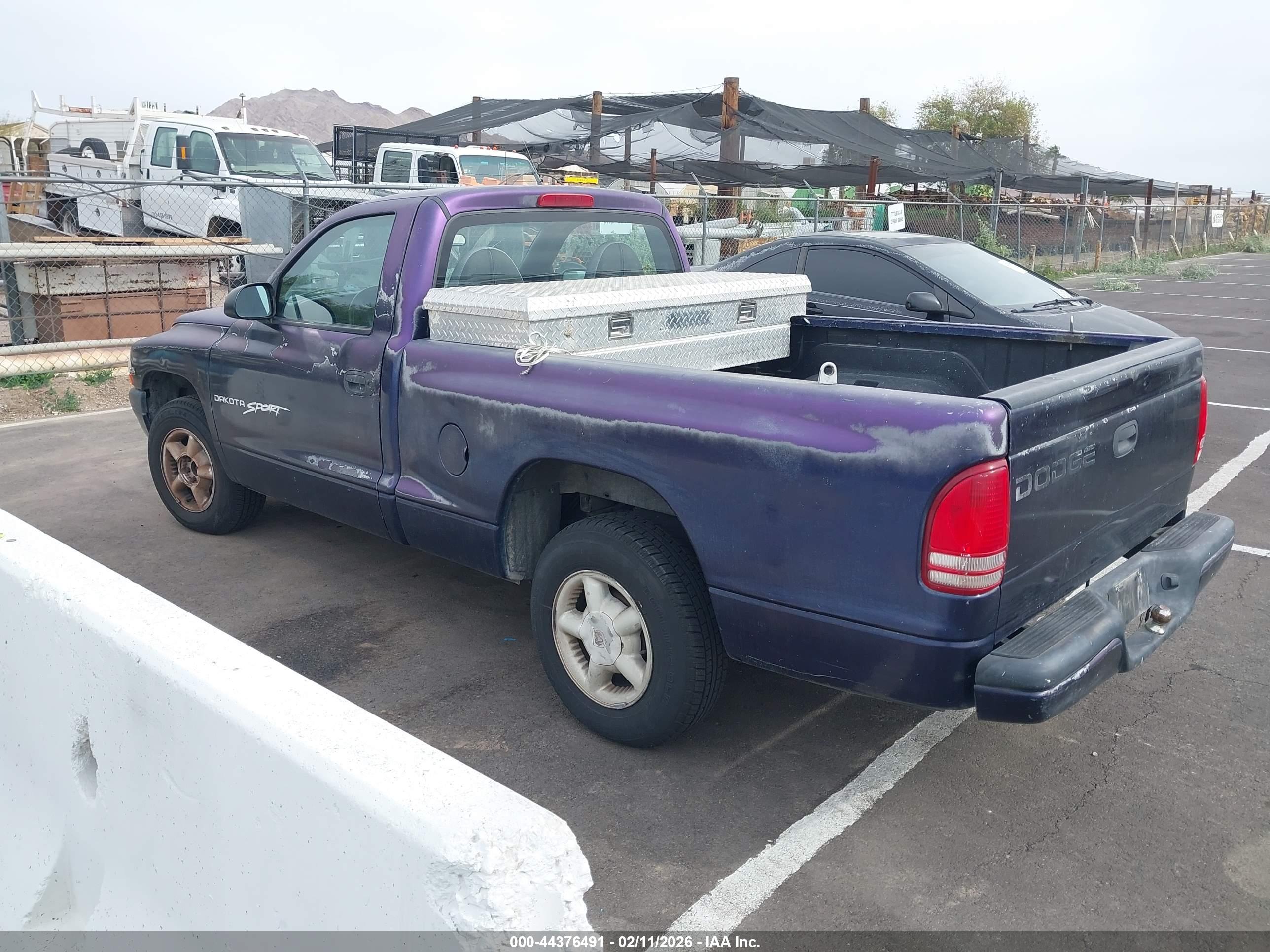 DODGE DAKOTA image 3