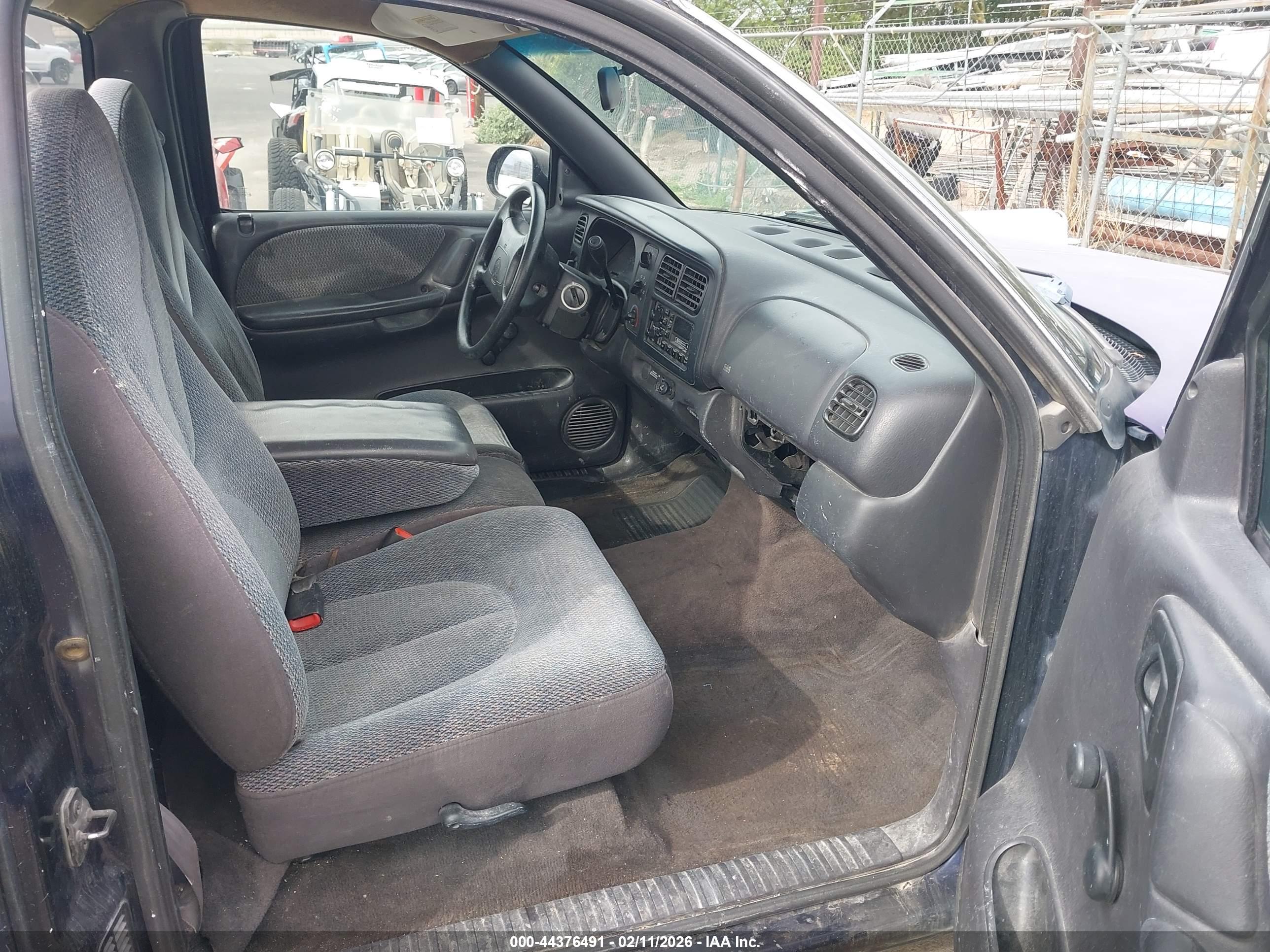 DODGE DAKOTA image 5
