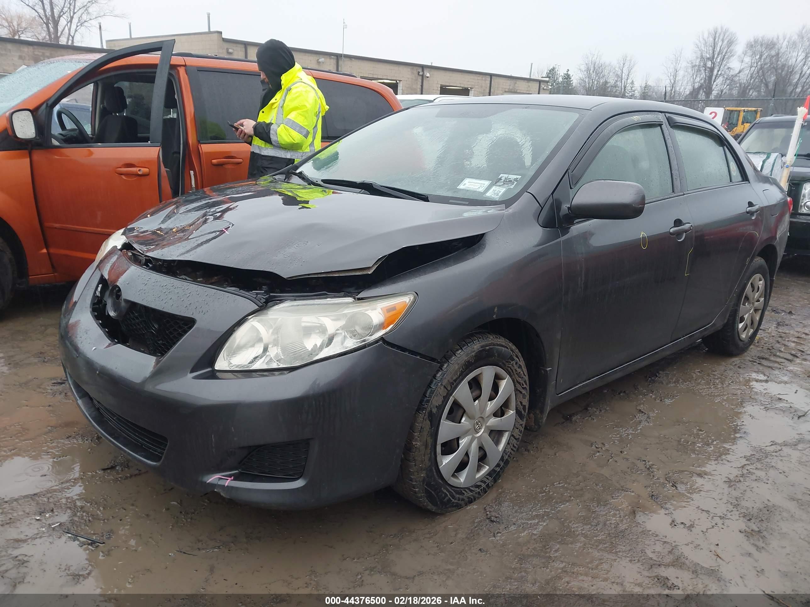 TOYOTA COROLLA image 2