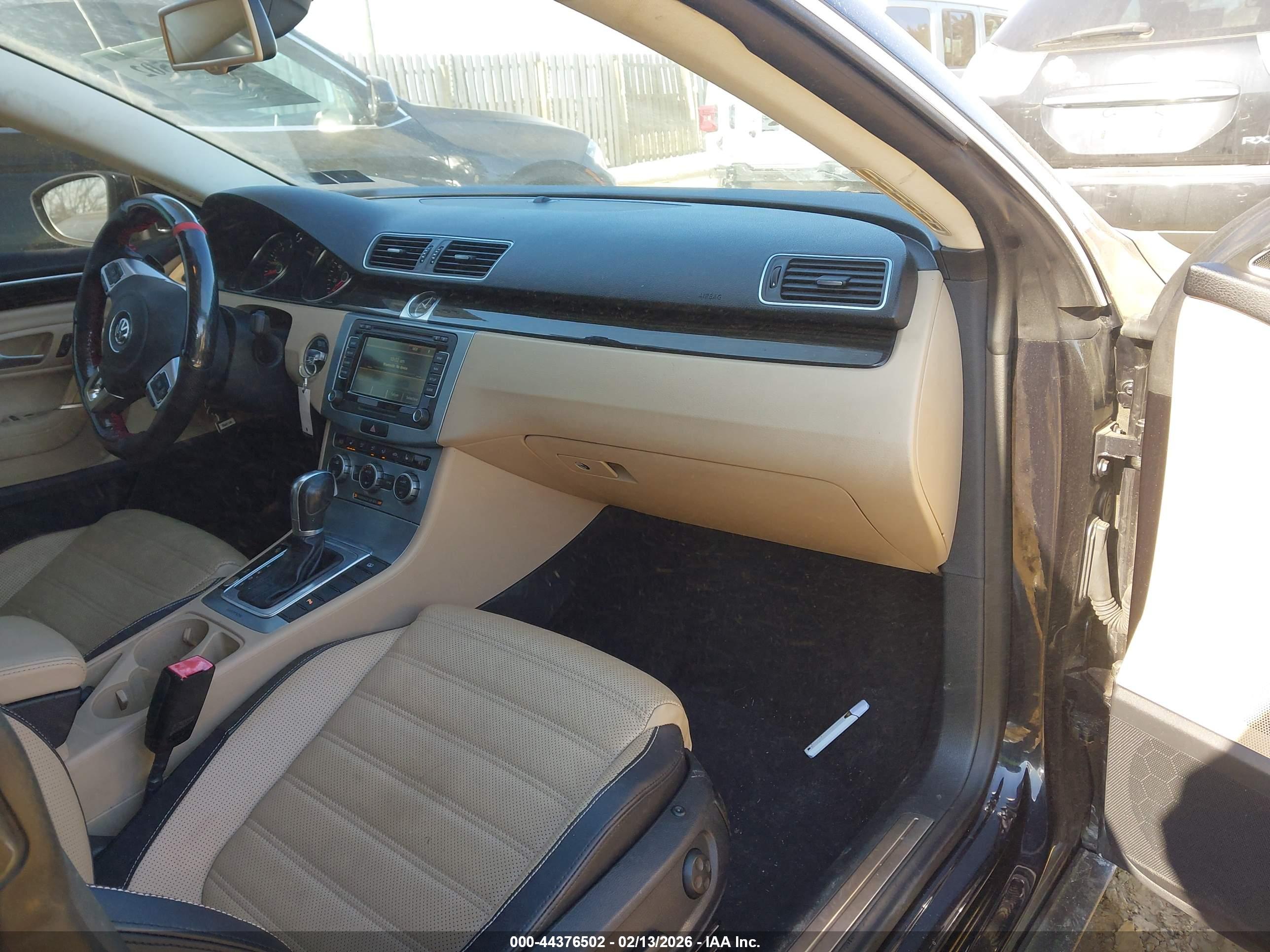 VOLKSWAGEN CC image 5