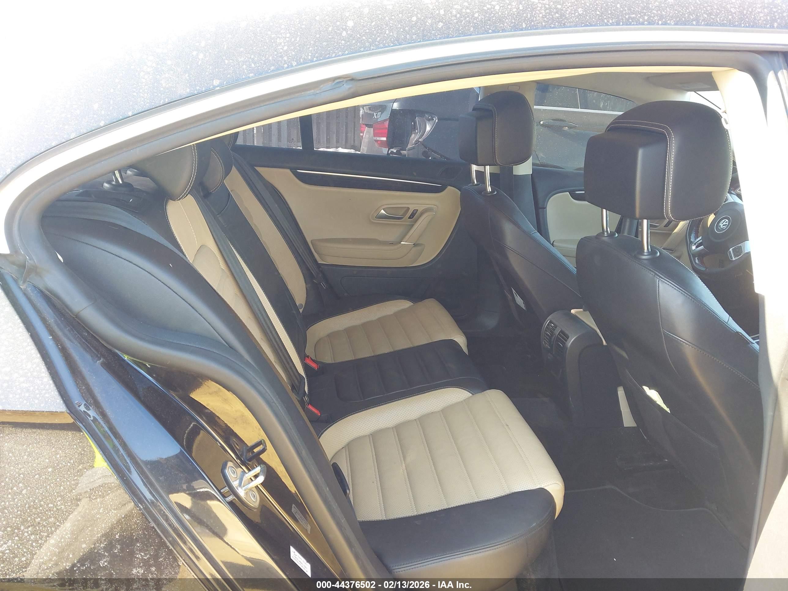 VOLKSWAGEN CC image 8