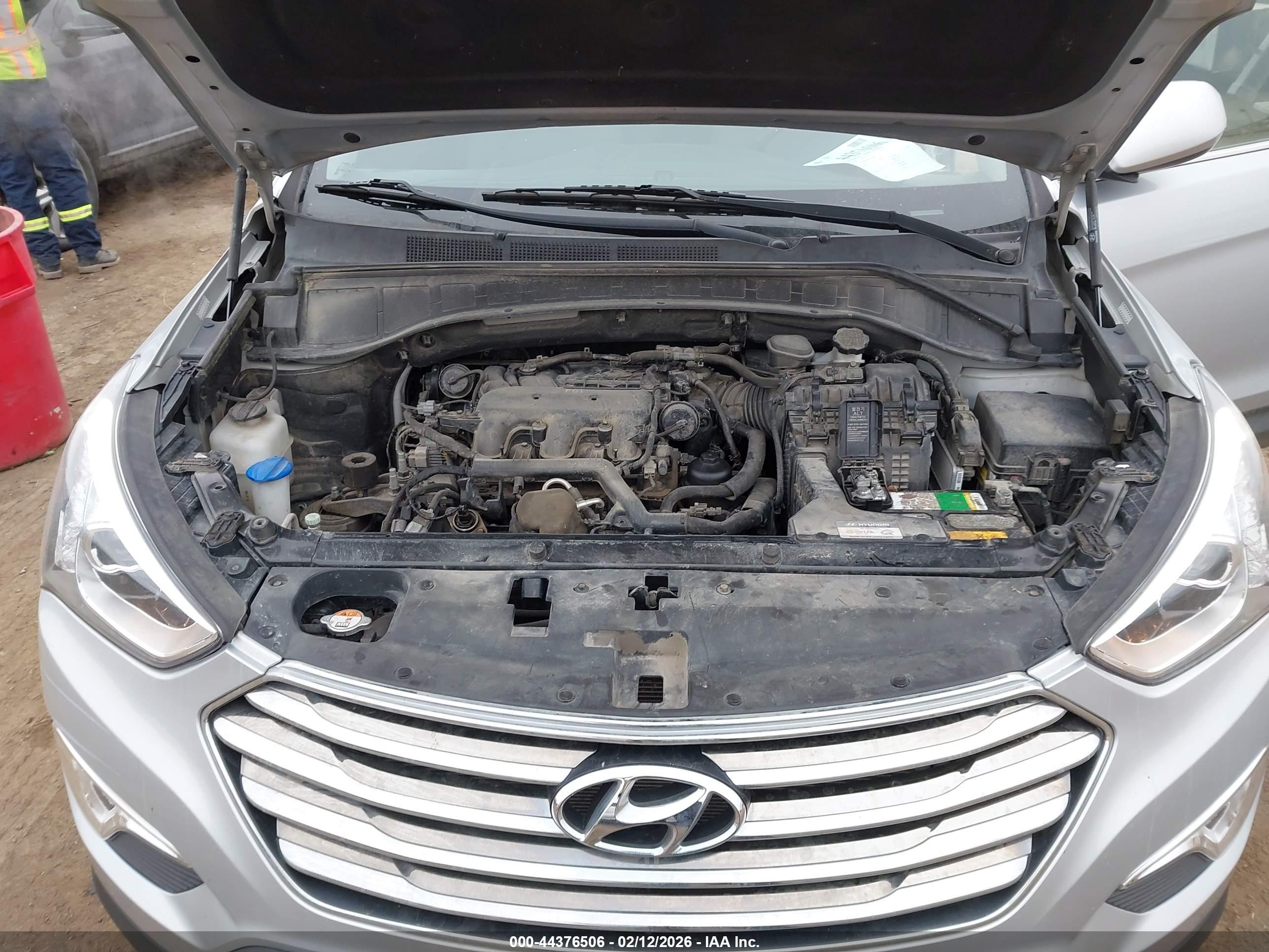 HYUNDAI SANTA image 10