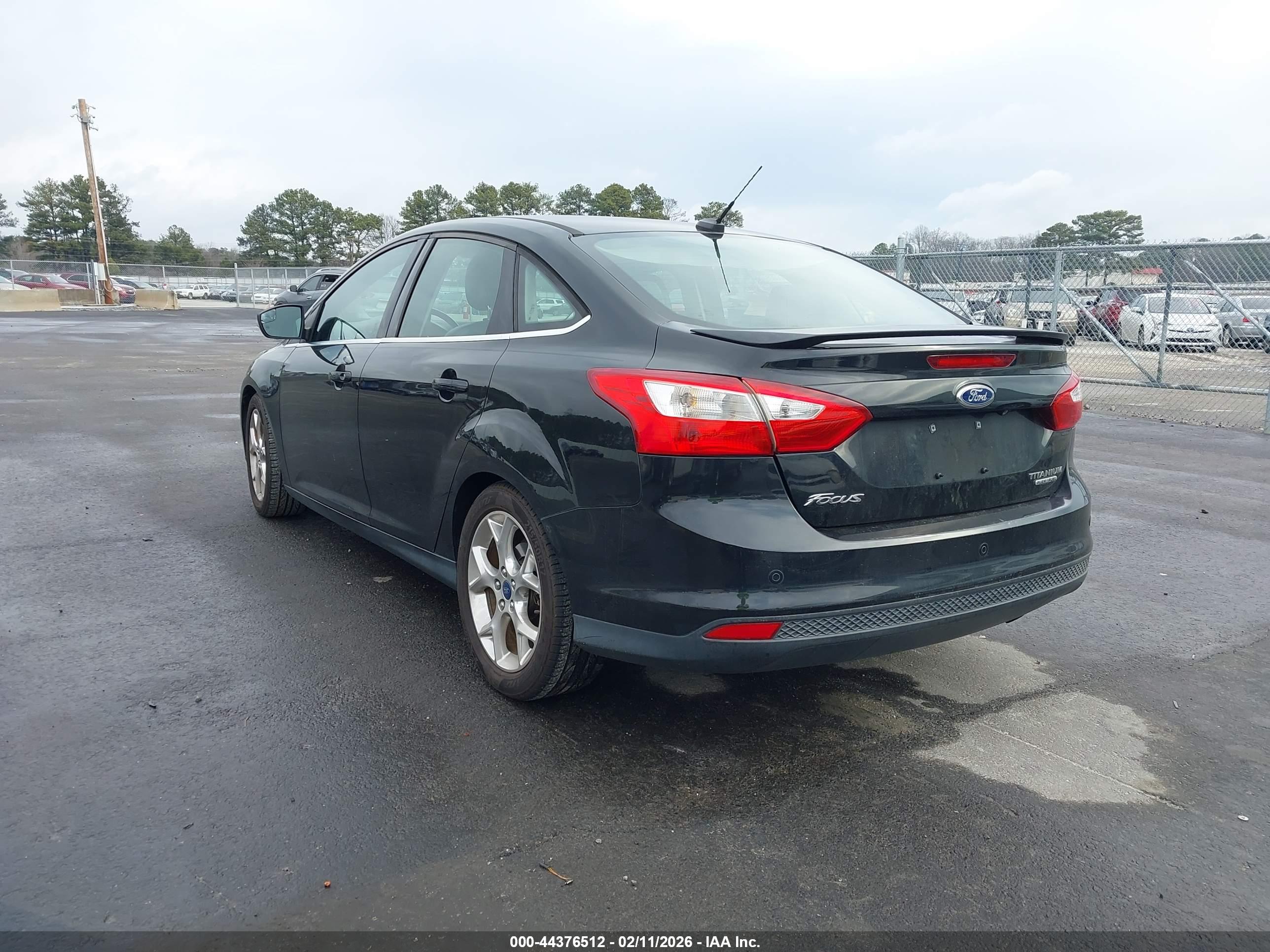 FORD FOCUS image 3