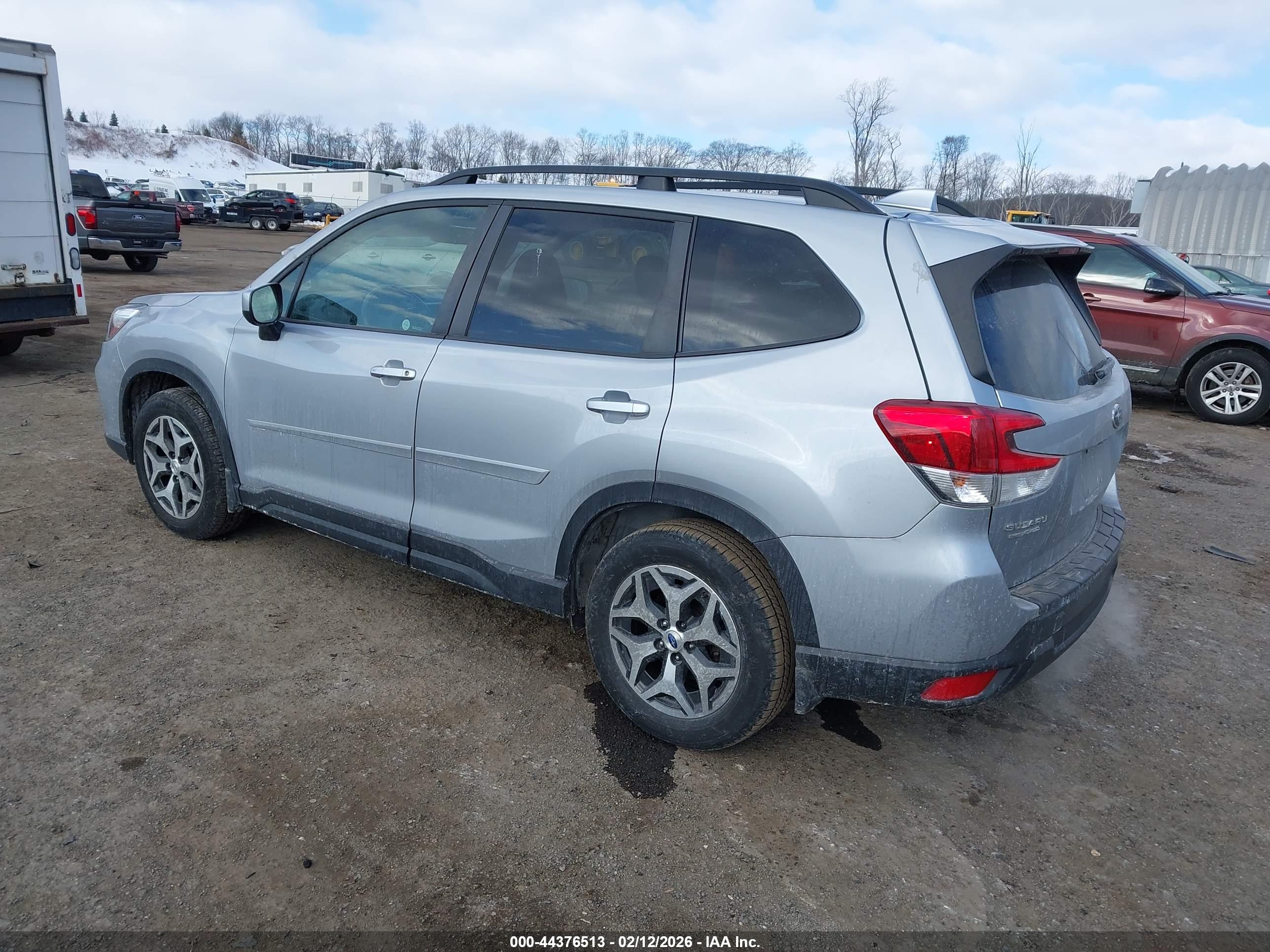 SUBARU FORESTER image 3